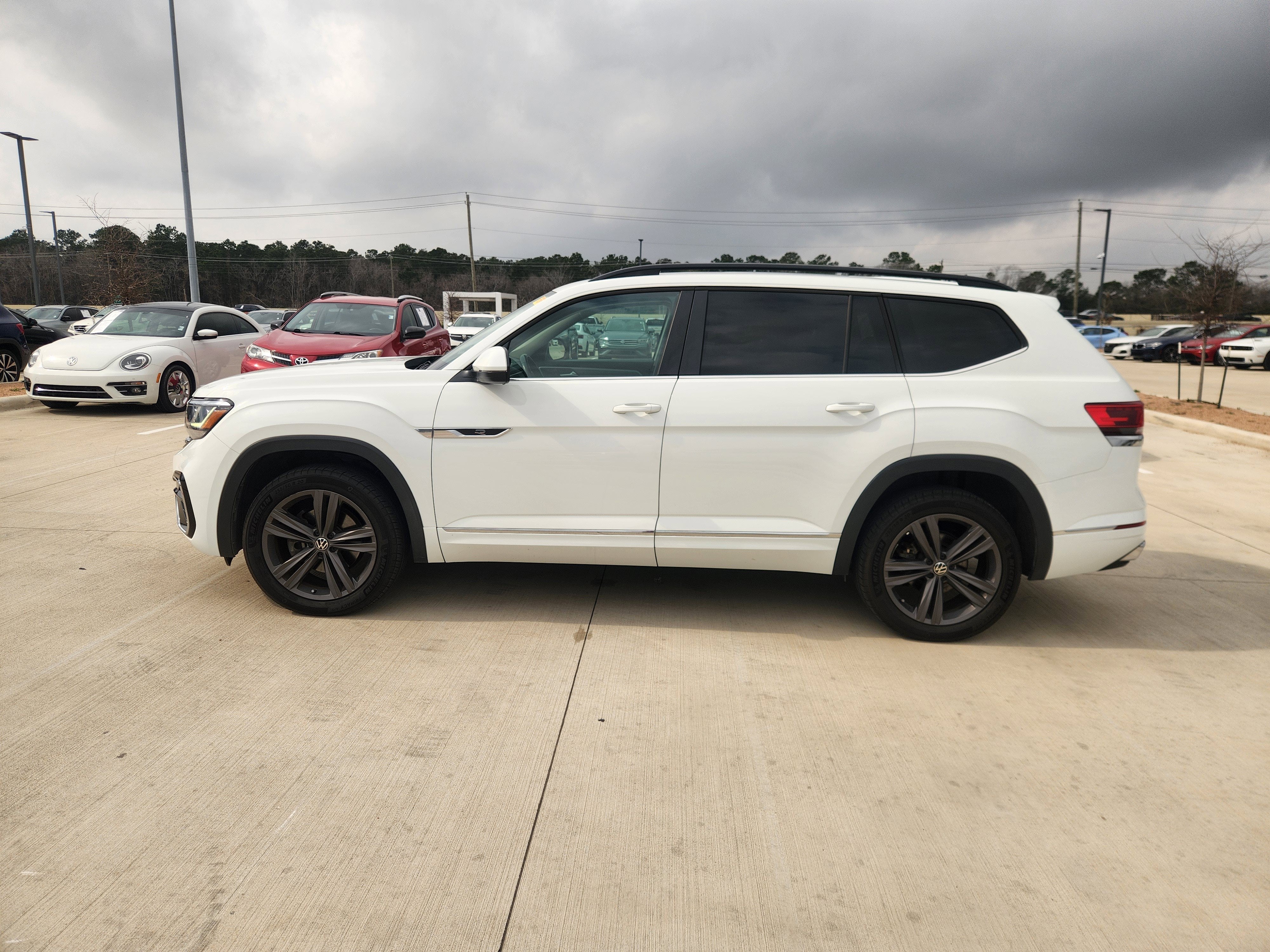 2021 Volkswagen Atlas 3.6L V6 SE w/Technology R-Line