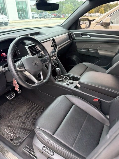 2022 Volkswagen Atlas Cross Sport 3.6L V6 SEL R-Line