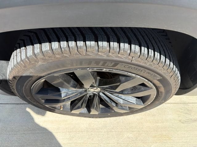 2023 Volkswagen Atlas 3.6L V6 SEL R-Line Black