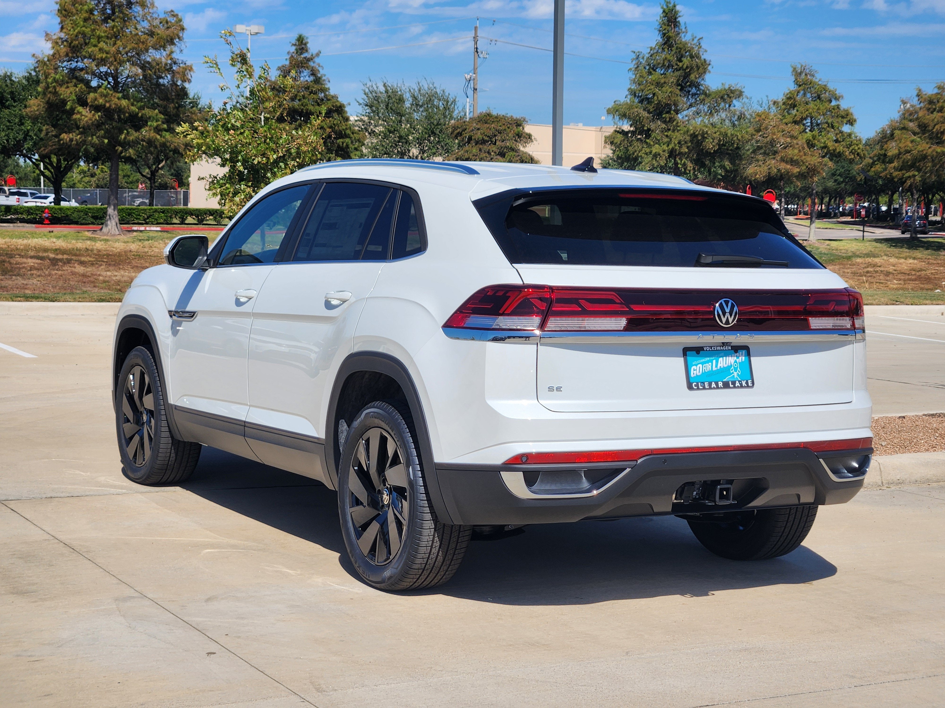 2026 Volkswagen Atlas Cross Sport 2.0T SE w/Technology
