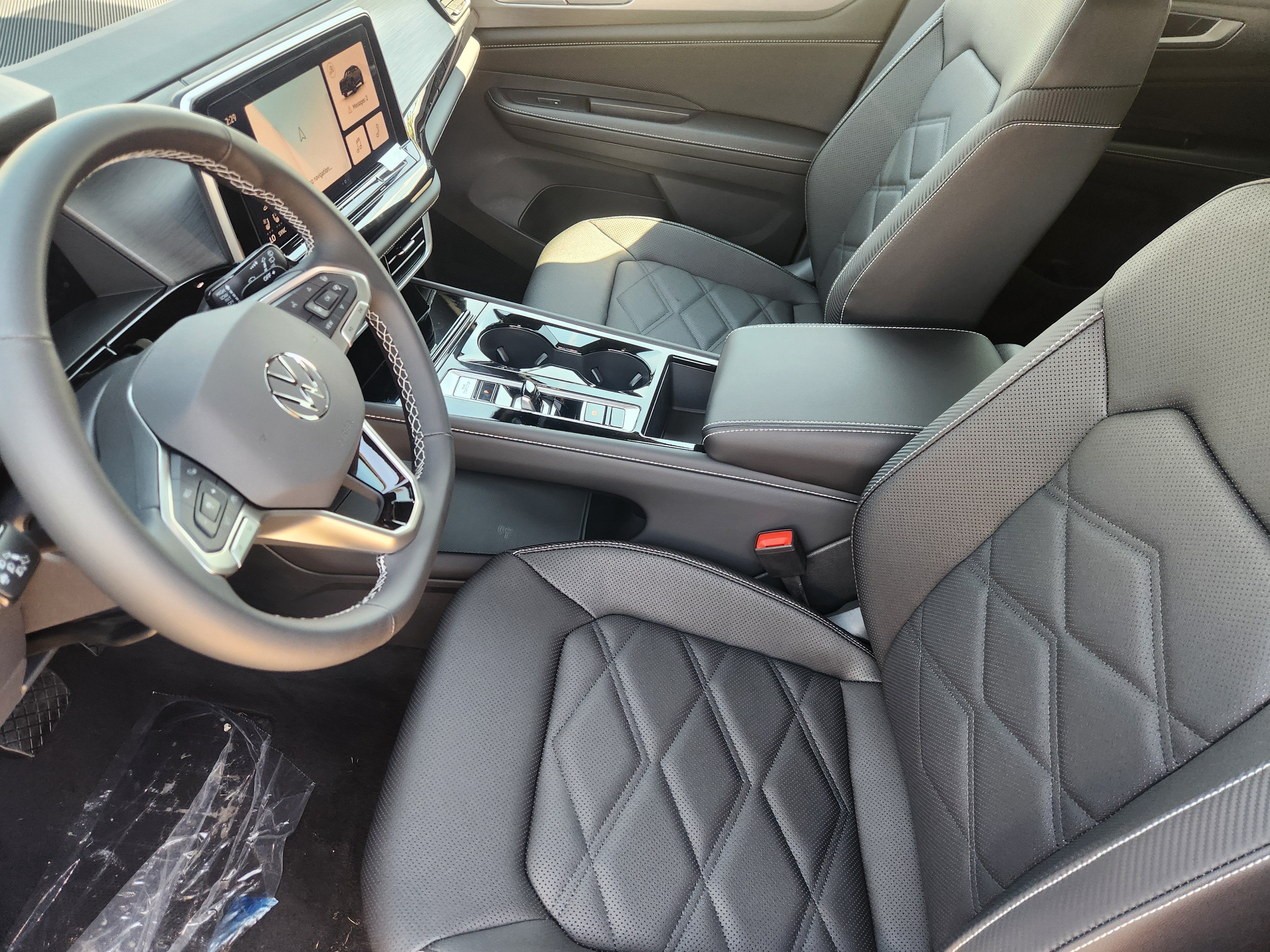 2026 Volkswagen Atlas Cross Sport 2.0T SE w/Technology