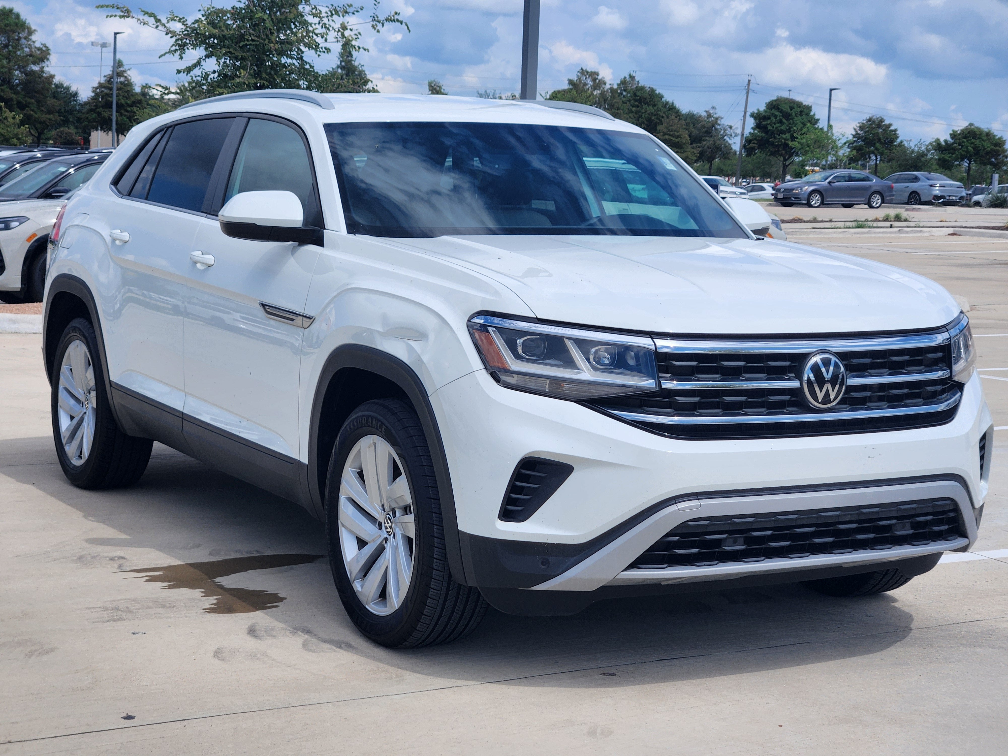 2022 Volkswagen Atlas Cross Sport 2.0T SE w/Technology