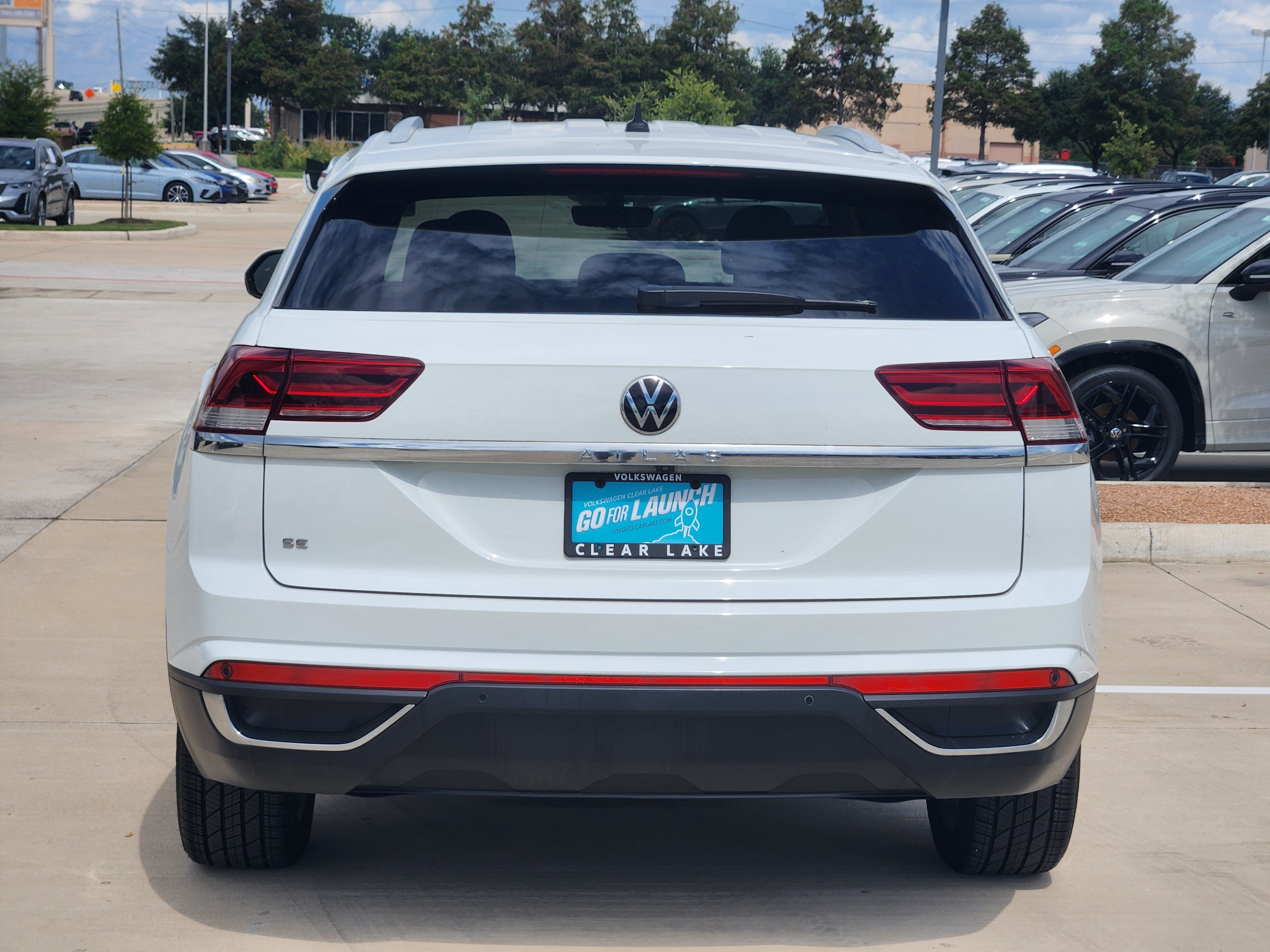 2022 Volkswagen Atlas Cross Sport 2.0T SE w/Technology