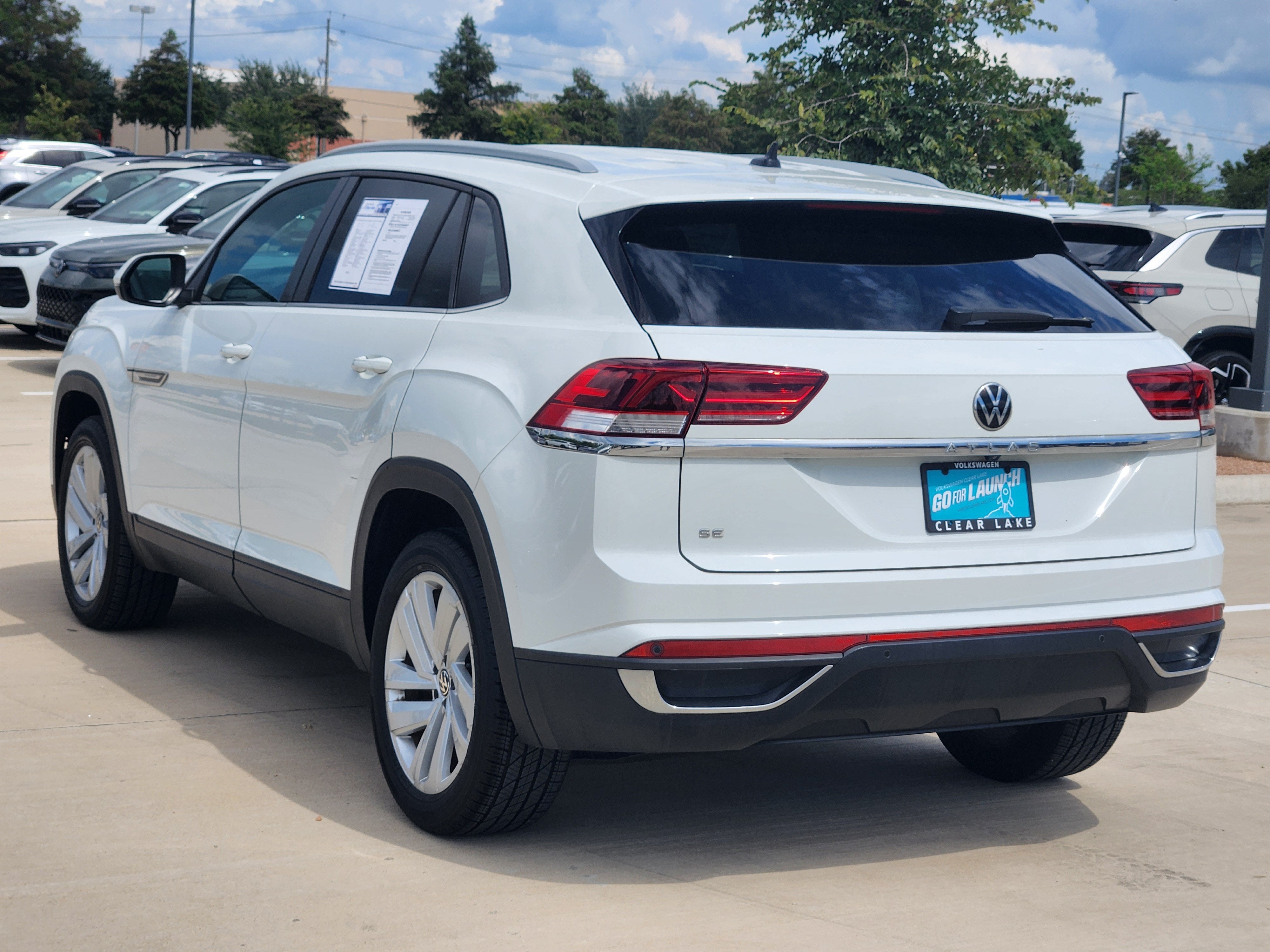 2022 Volkswagen Atlas Cross Sport 2.0T SE w/Technology