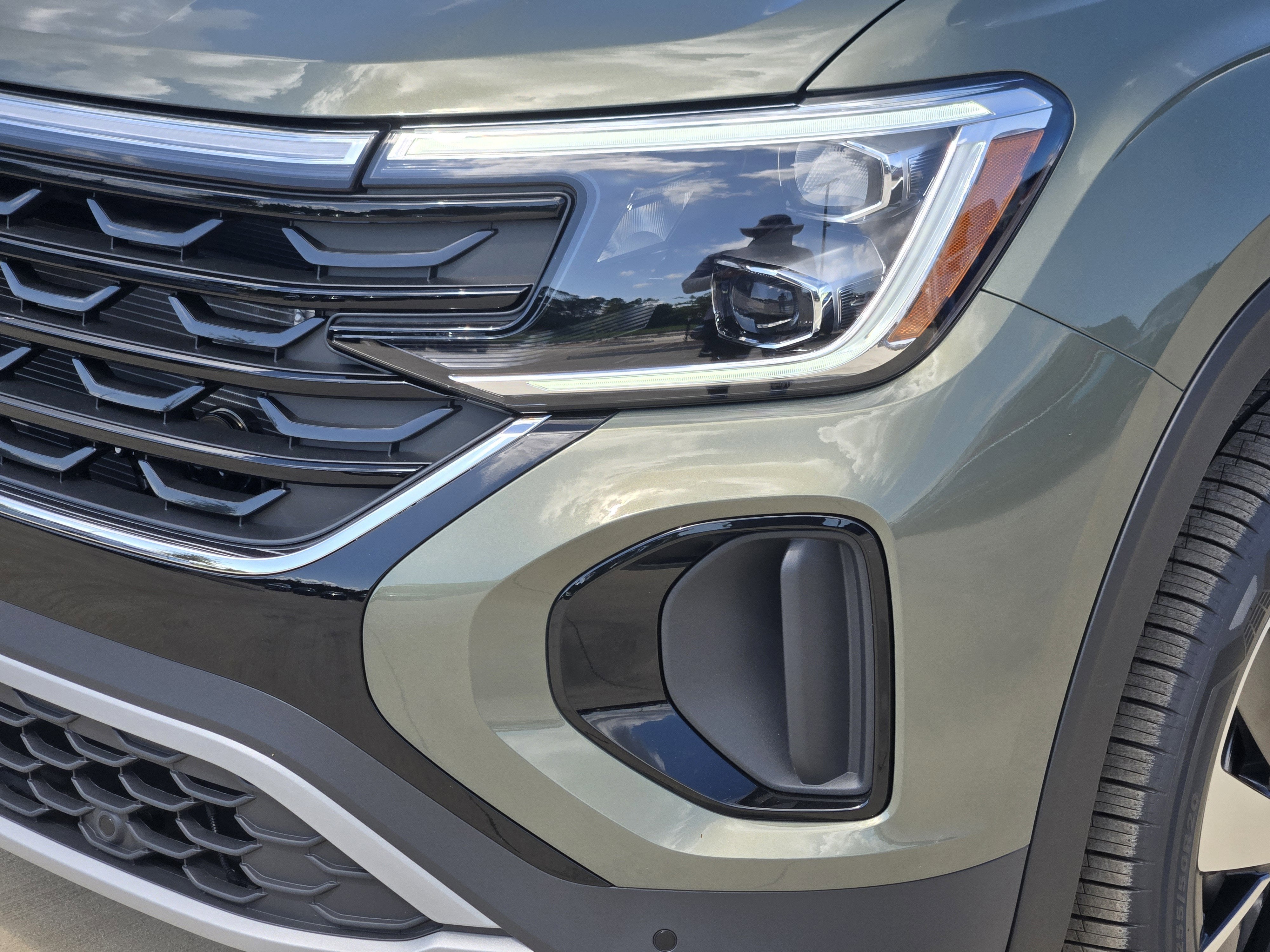 2026 Volkswagen Atlas Cross Sport 2.0T SE w/Technology