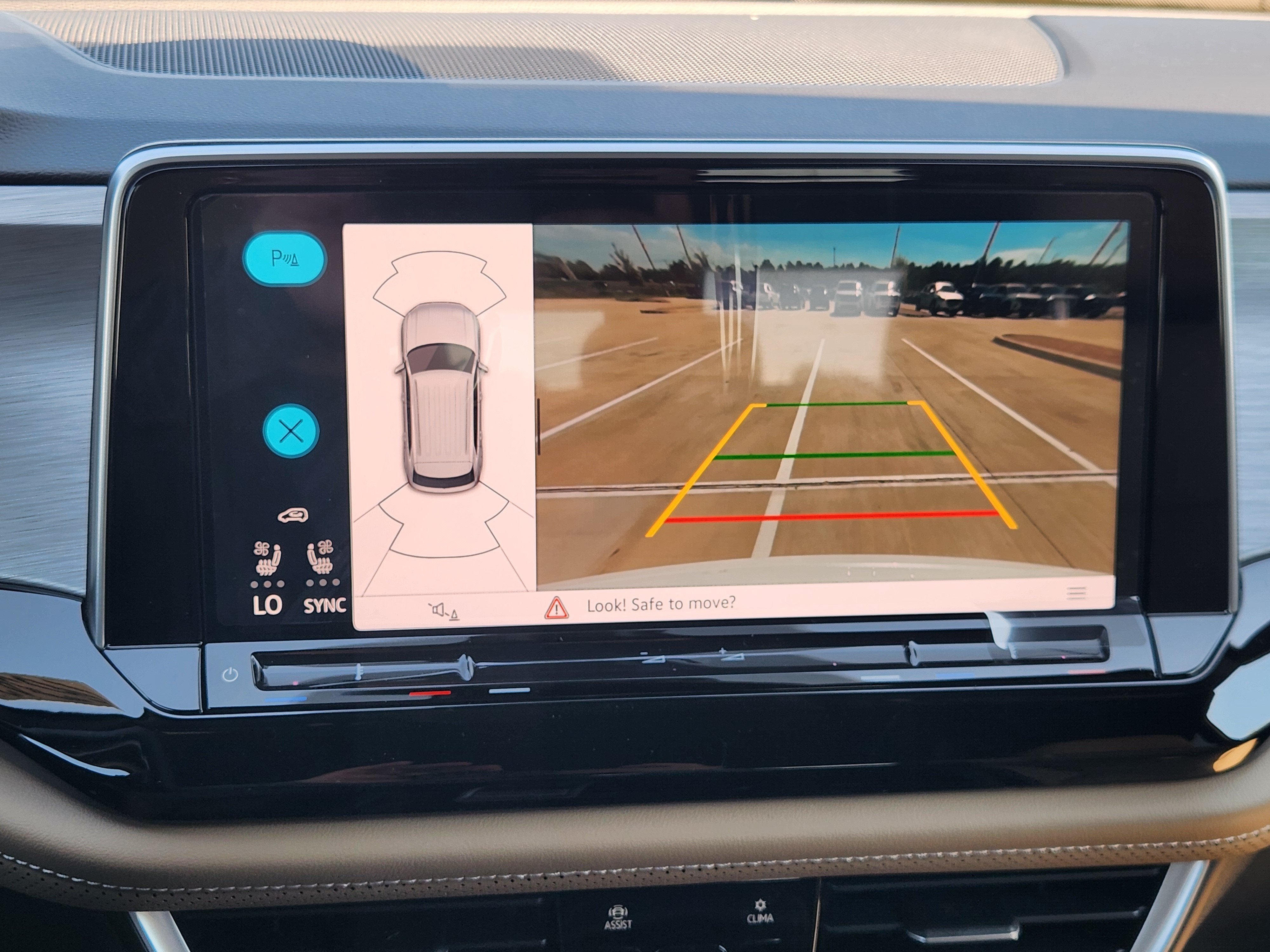 2026 Volkswagen Atlas Cross Sport 2.0T SE w/Technology