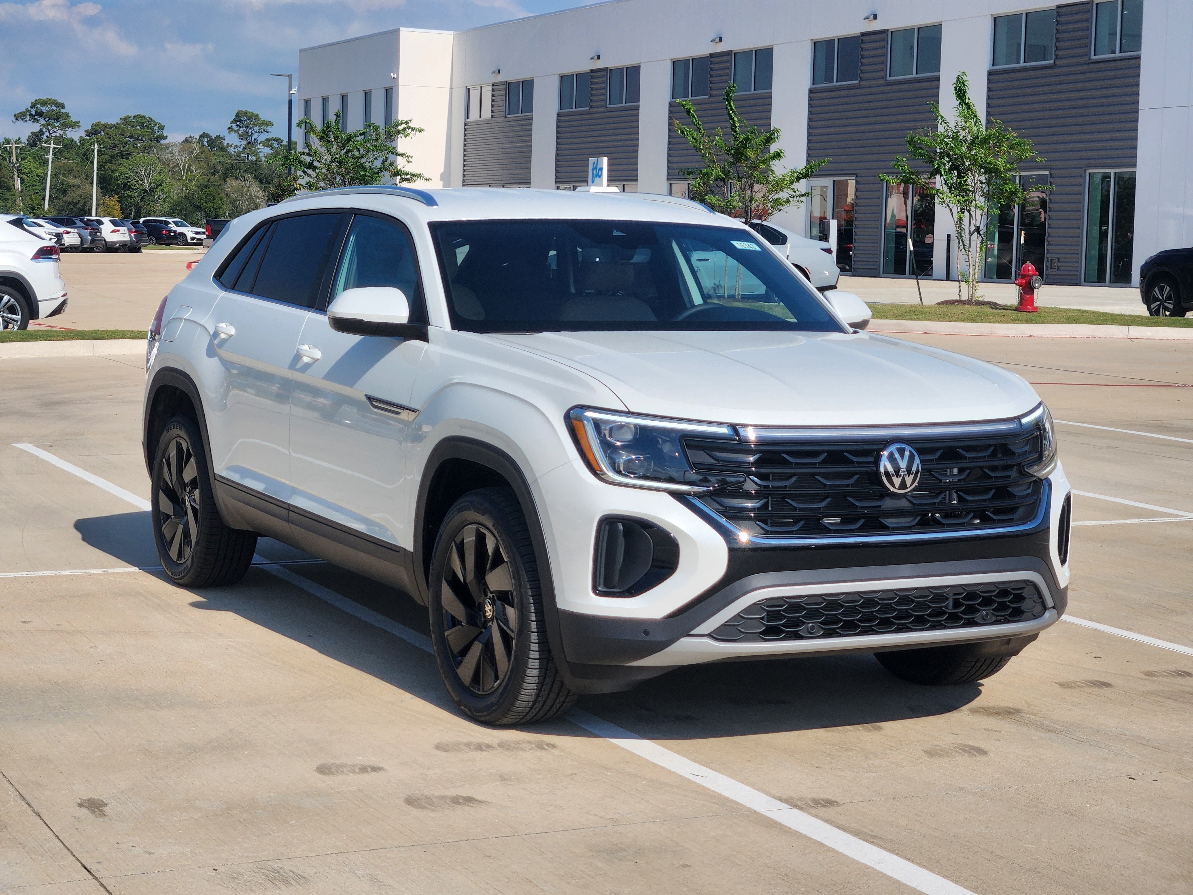 2026 Volkswagen Atlas Cross Sport 2.0T SE w/Technology