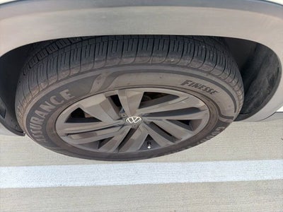 2021 Volkswagen Atlas Cross Sport 2.0T SE w/Technology