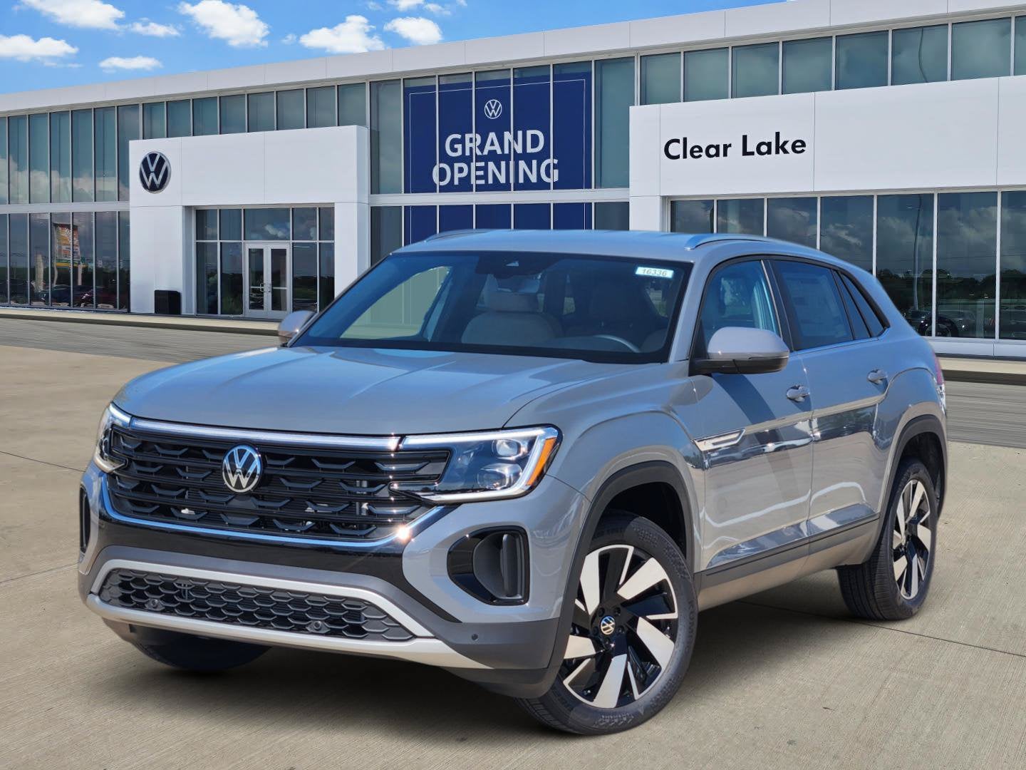 2026 Volkswagen Atlas Cross Sport 2.0T SE w/Technology