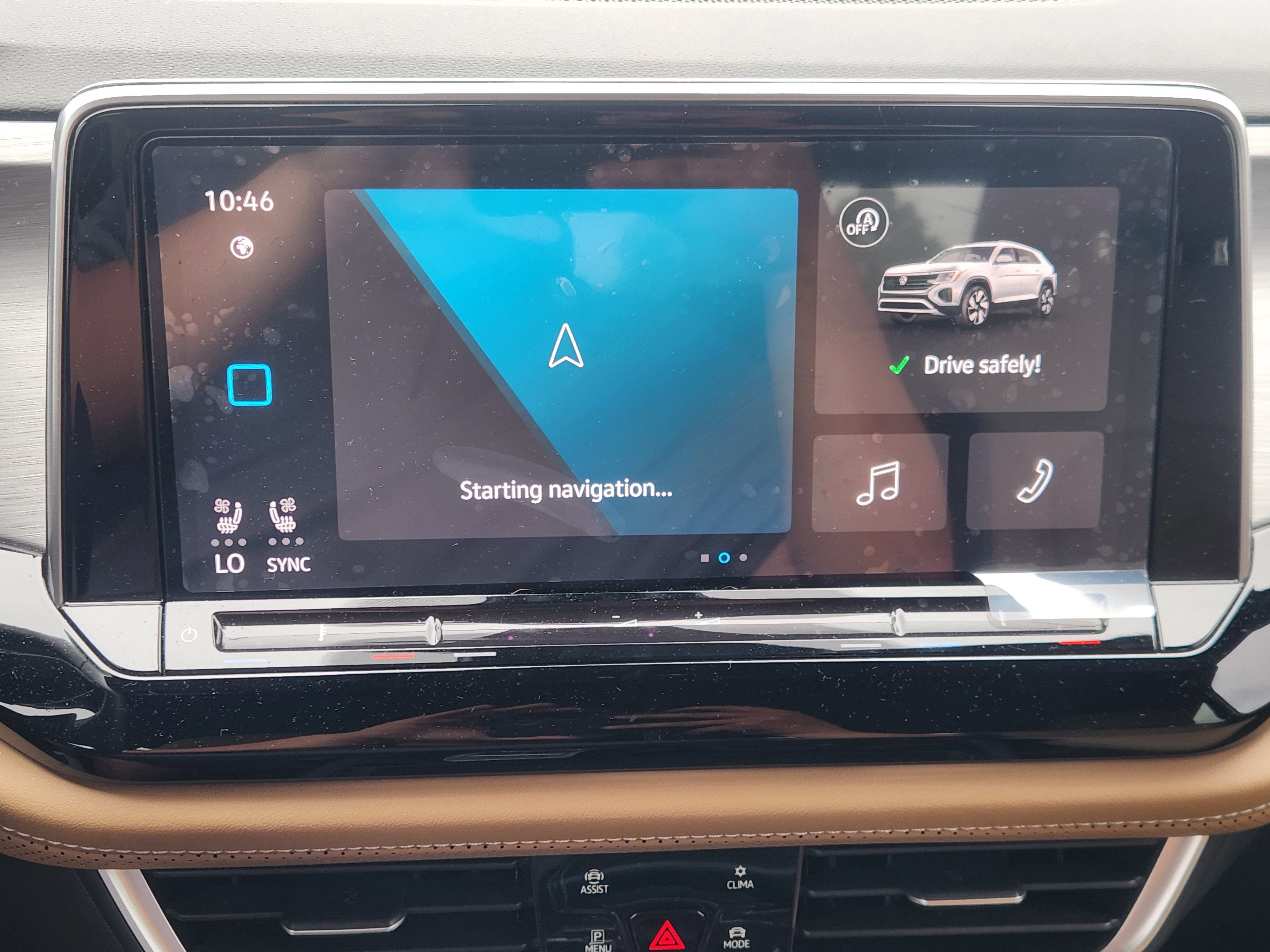 2024 Volkswagen Atlas Cross Sport 2.0T SE w/Technology