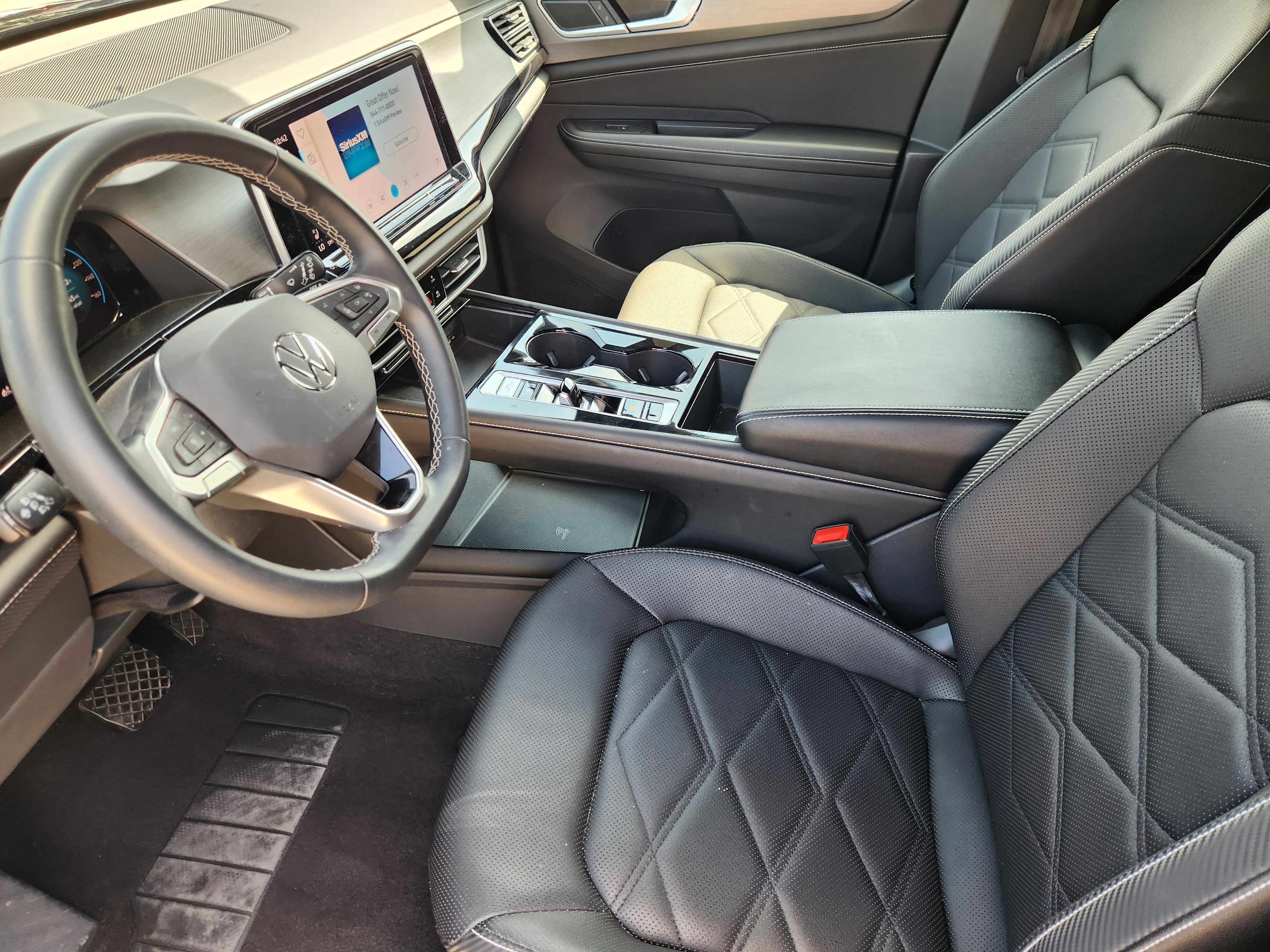 2024 Volkswagen Atlas Cross Sport 2.0T SE w/Technology