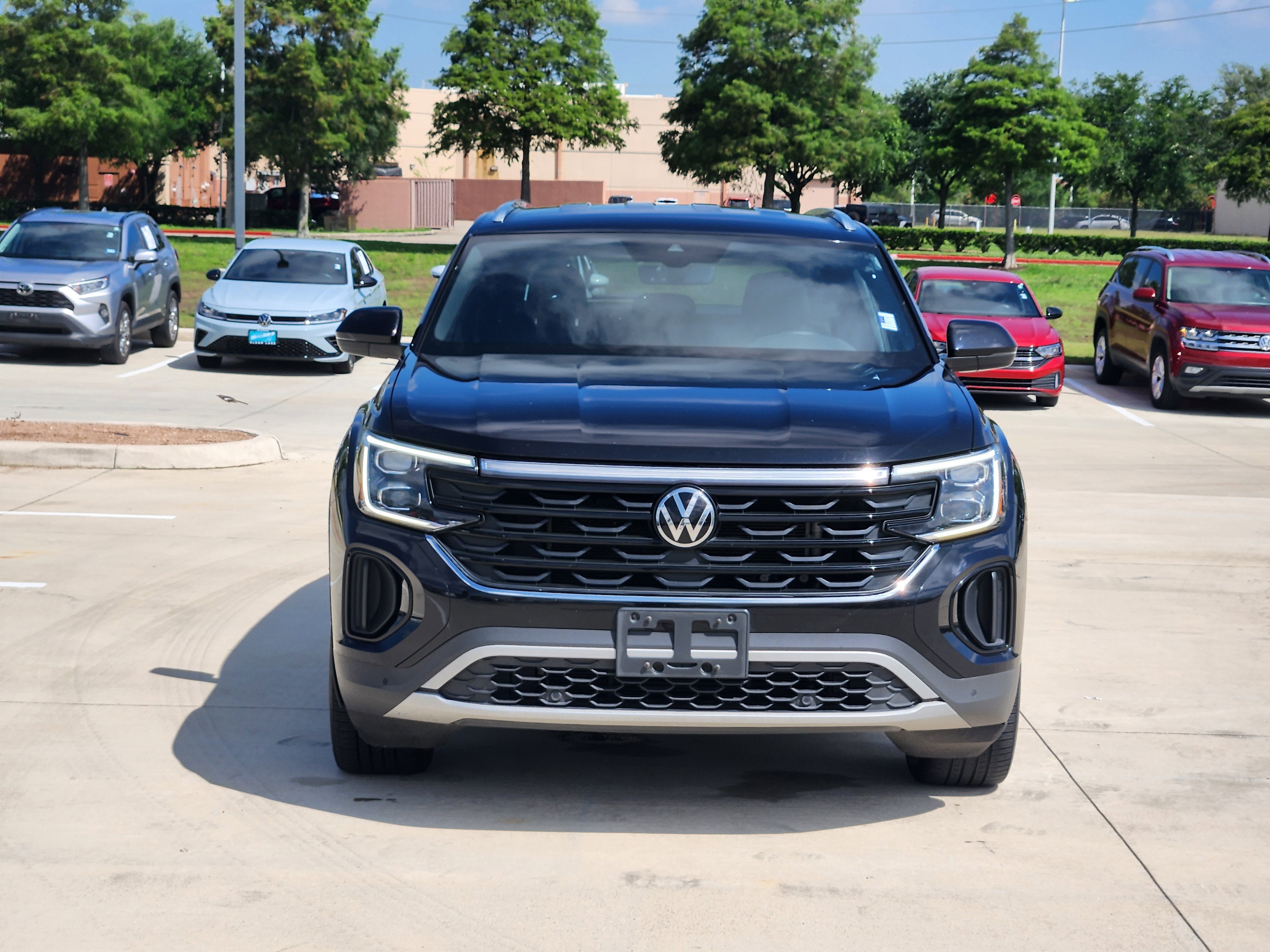 2024 Volkswagen Atlas Cross Sport 2.0T SE w/Technology