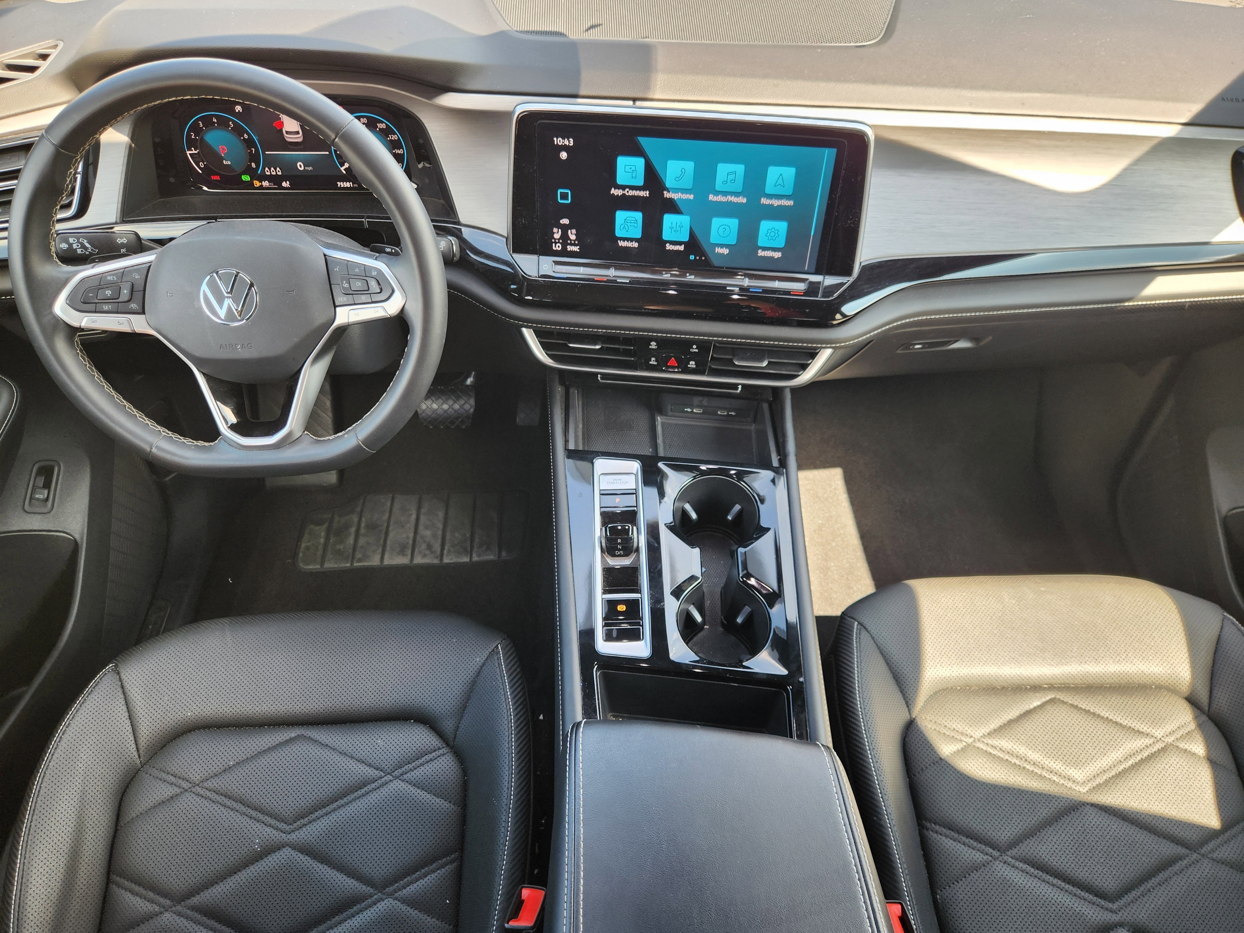 2024 Volkswagen Atlas Cross Sport 2.0T SE w/Technology