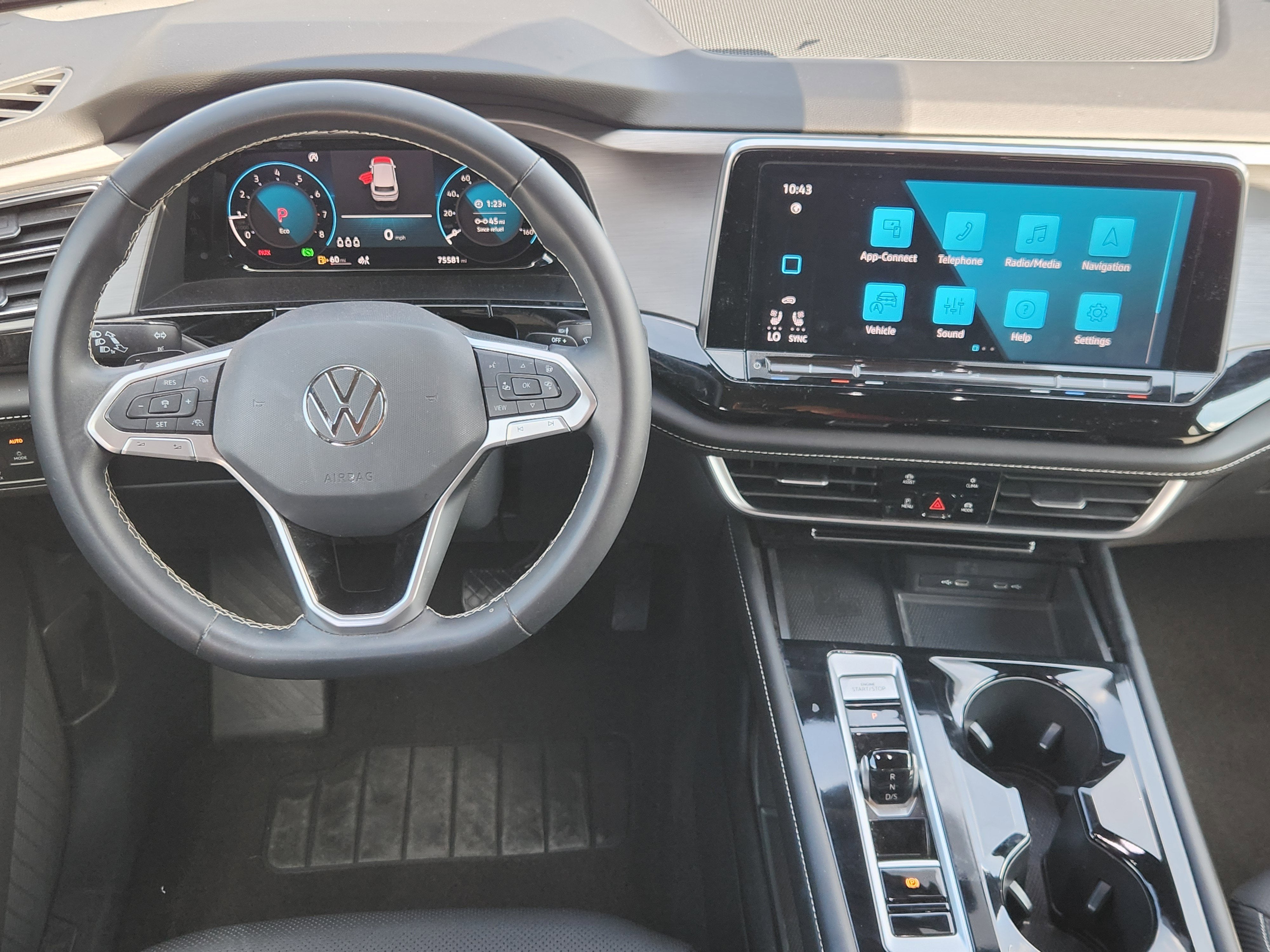 2024 Volkswagen Atlas Cross Sport 2.0T SE w/Technology