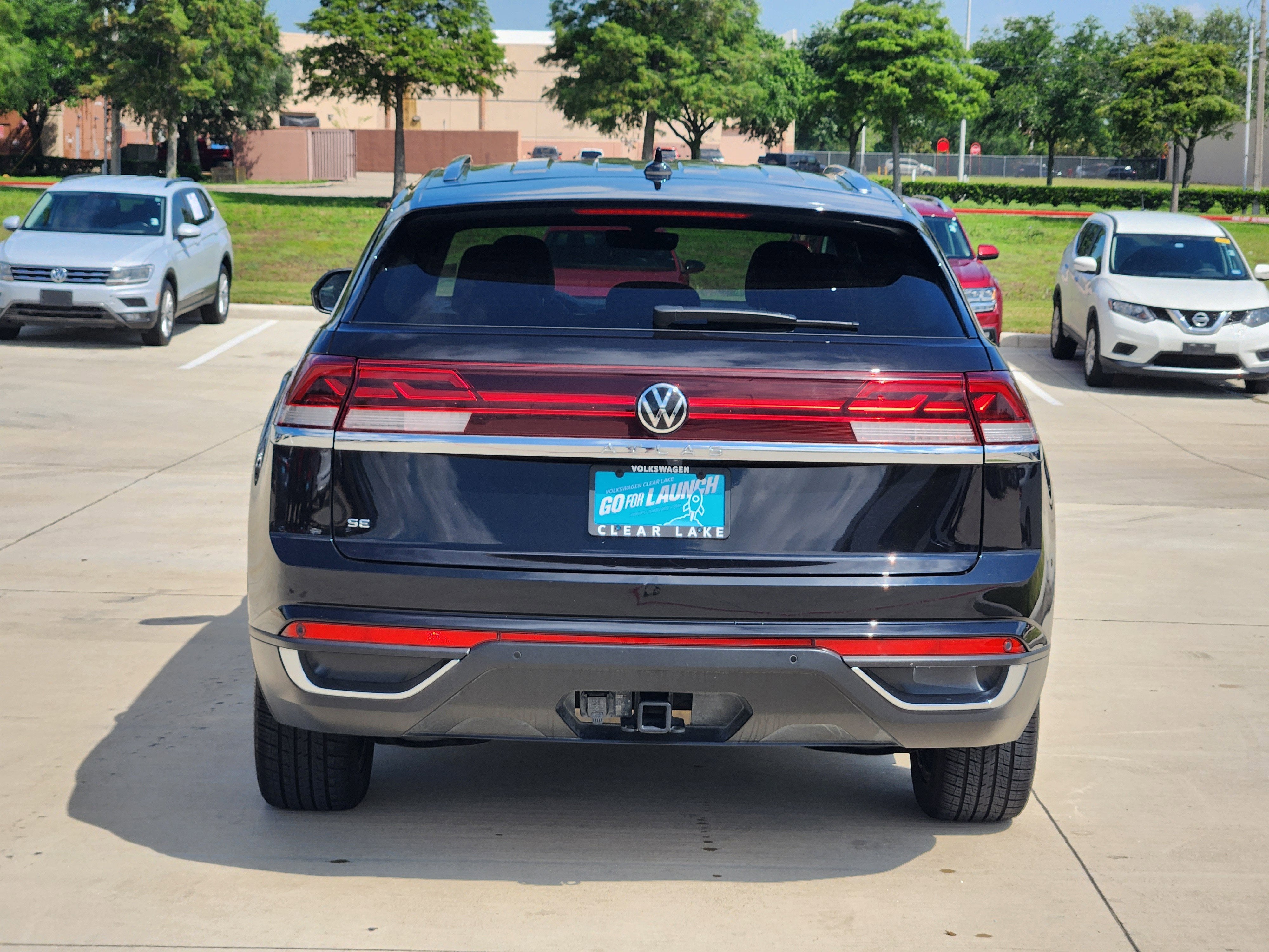 2024 Volkswagen Atlas Cross Sport 2.0T SE w/Technology