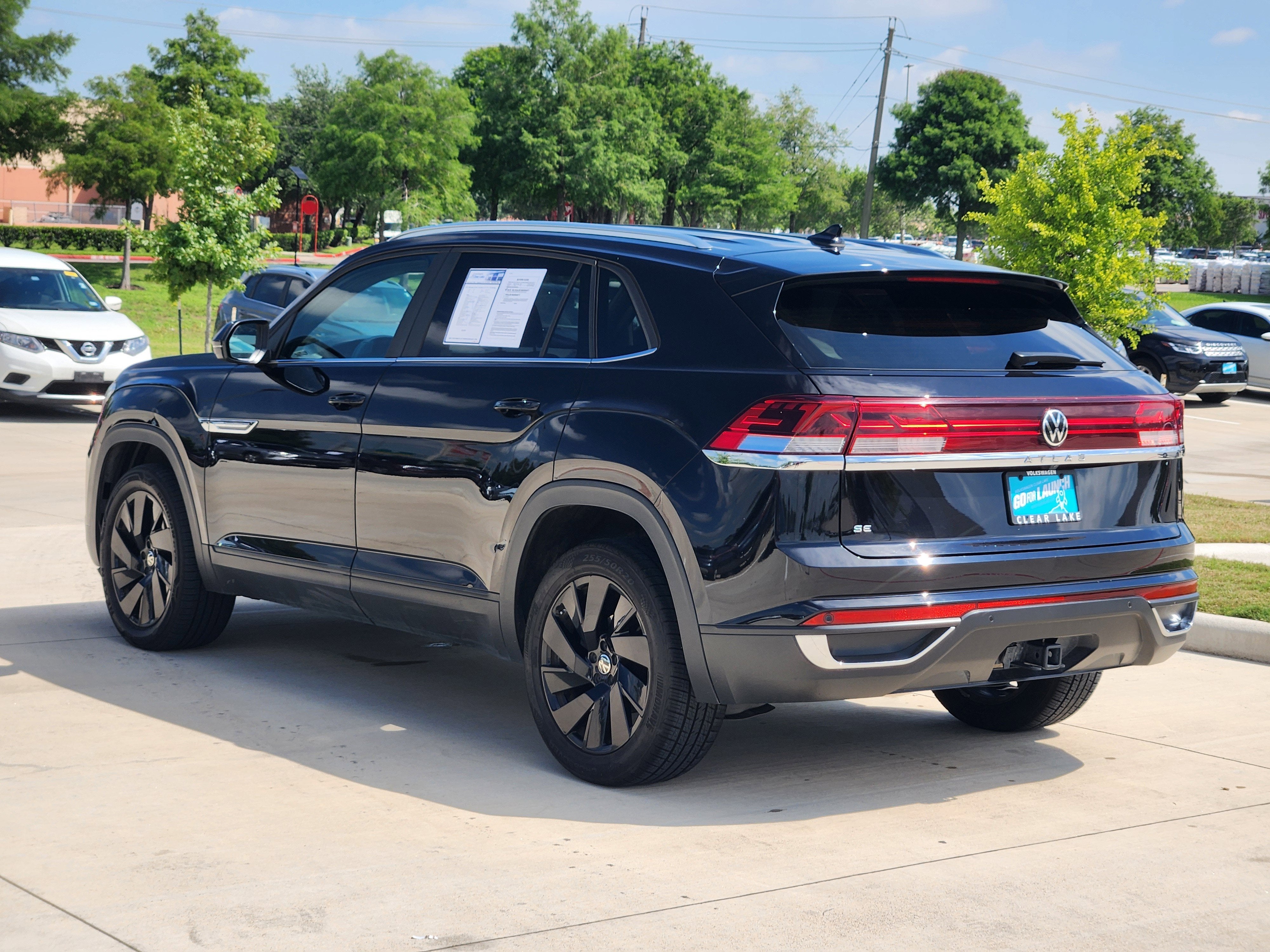 2024 Volkswagen Atlas Cross Sport 2.0T SE w/Technology
