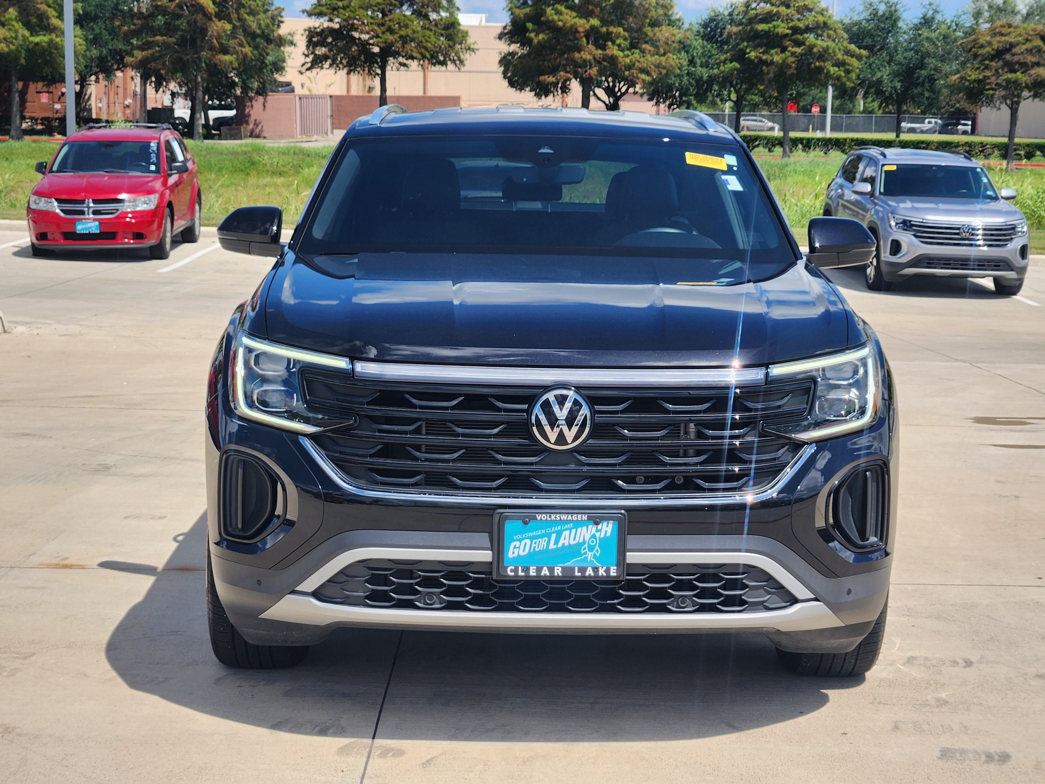 2024 Volkswagen Atlas Cross Sport 2.0T SE w/Technology