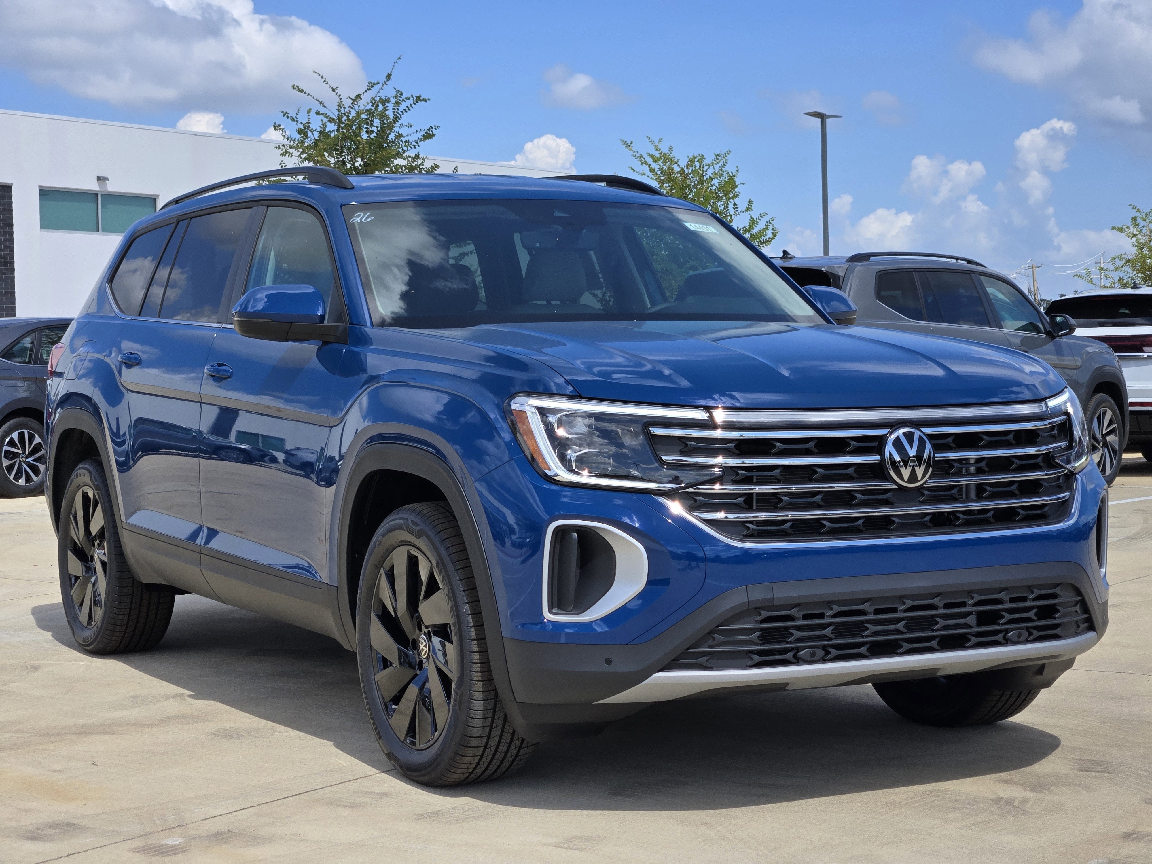 2026 Volkswagen Atlas 2.0T SE w/Technology