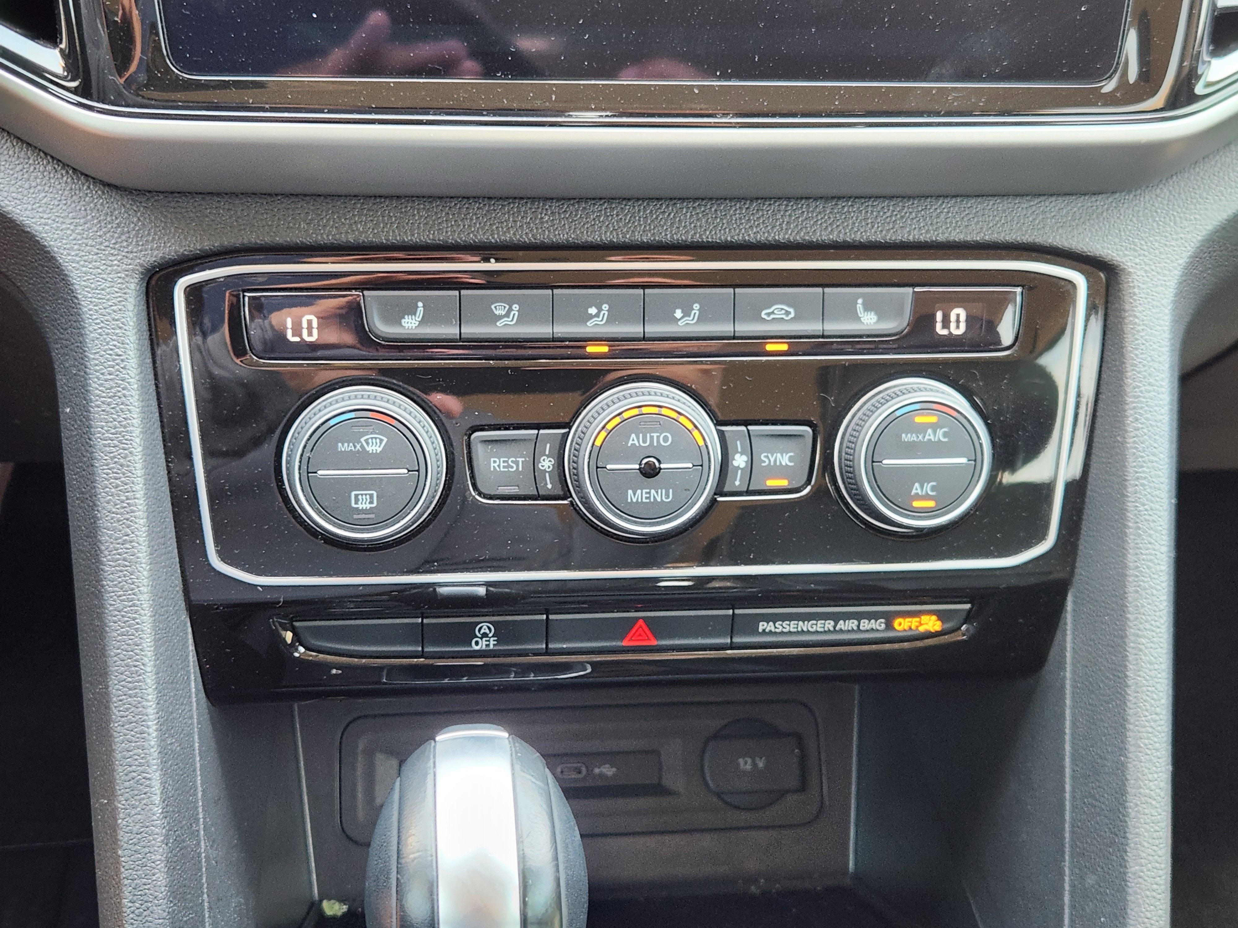 2023 Volkswagen Atlas 2.0T SE w/Technology