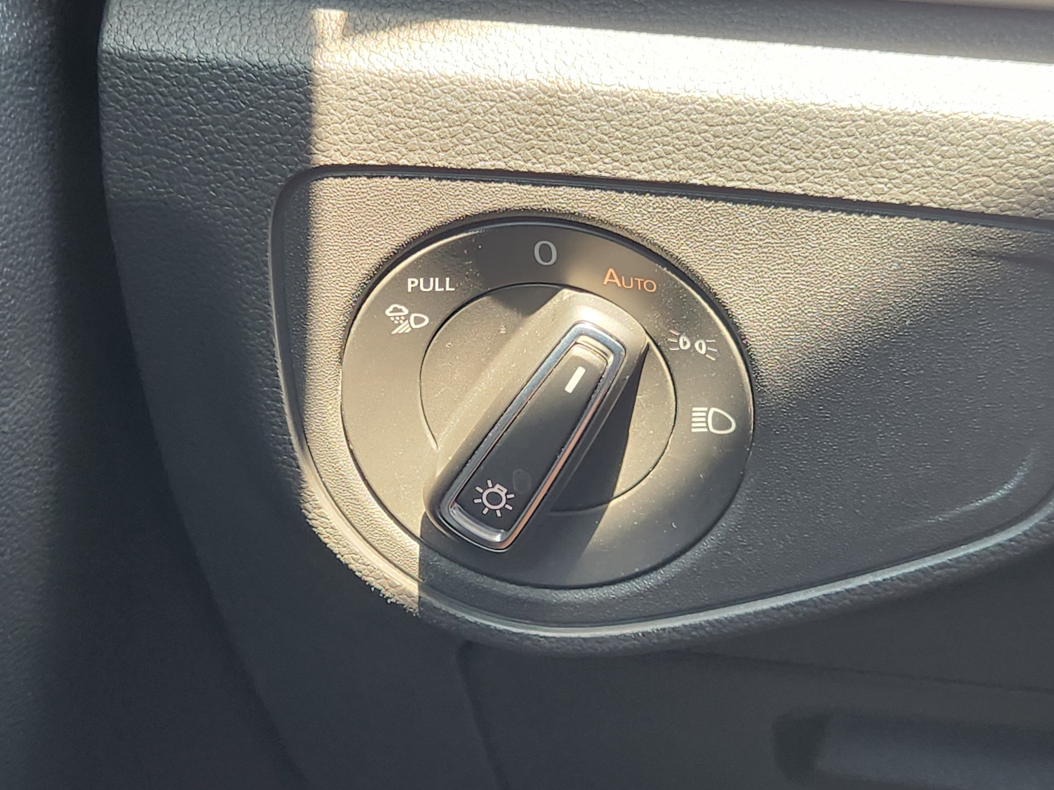 2023 Volkswagen Atlas 2.0T SE w/Technology