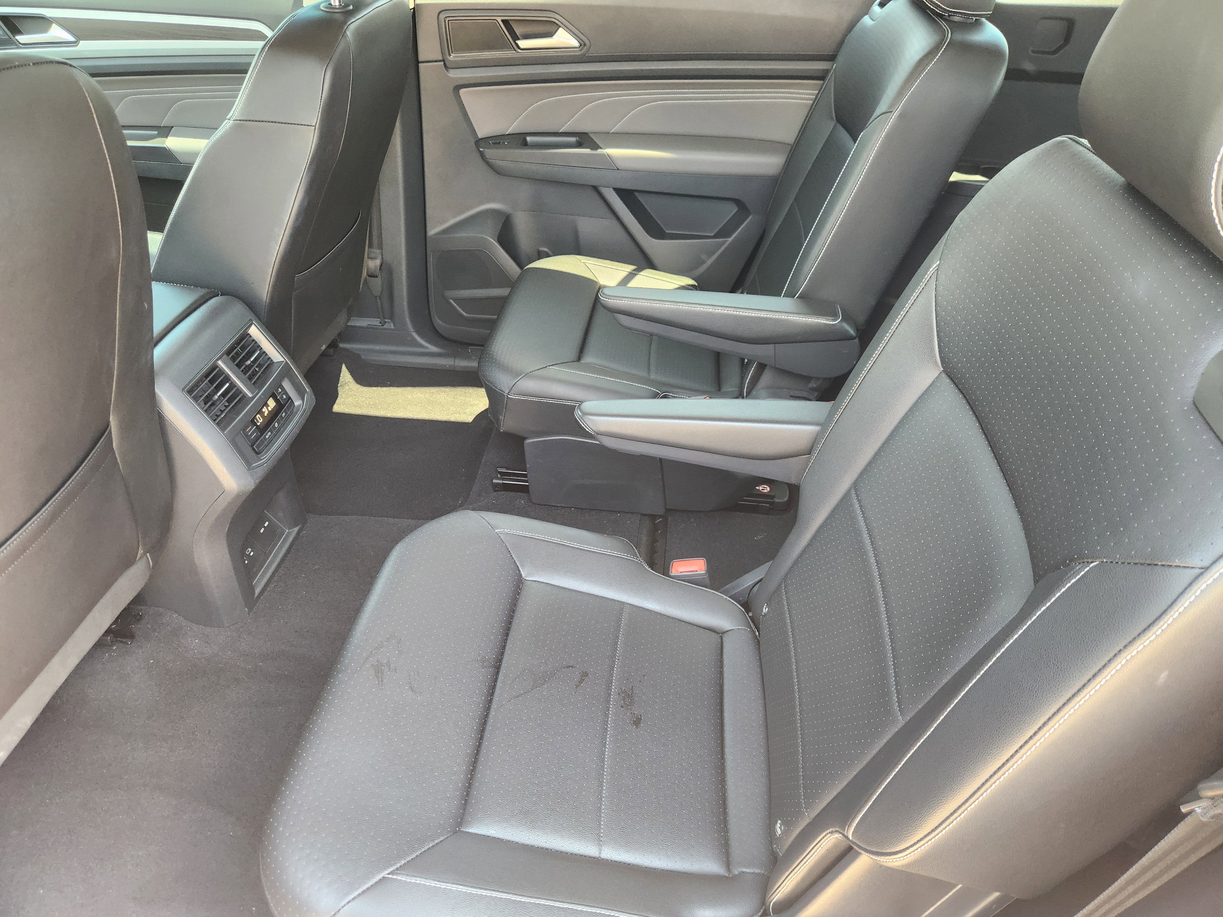 2023 Volkswagen Atlas 2.0T SE w/Technology