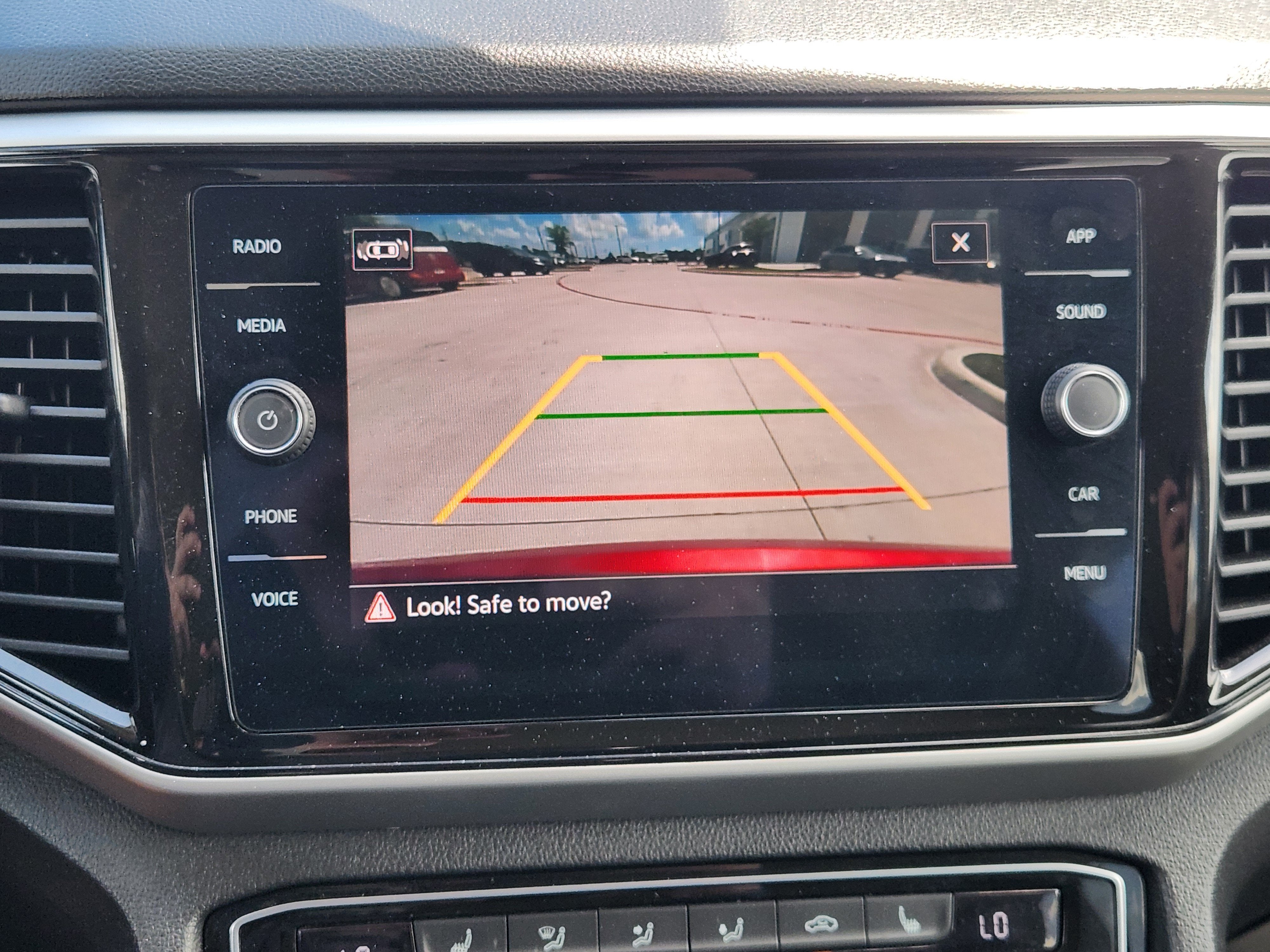 2023 Volkswagen Atlas 3.6L V6 SE w/Technology