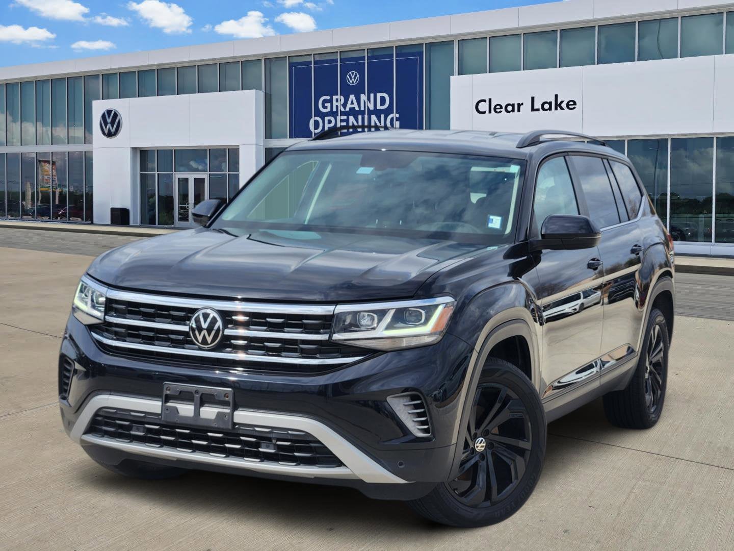 2023 Volkswagen Atlas 3.6L V6 SE w/Technology