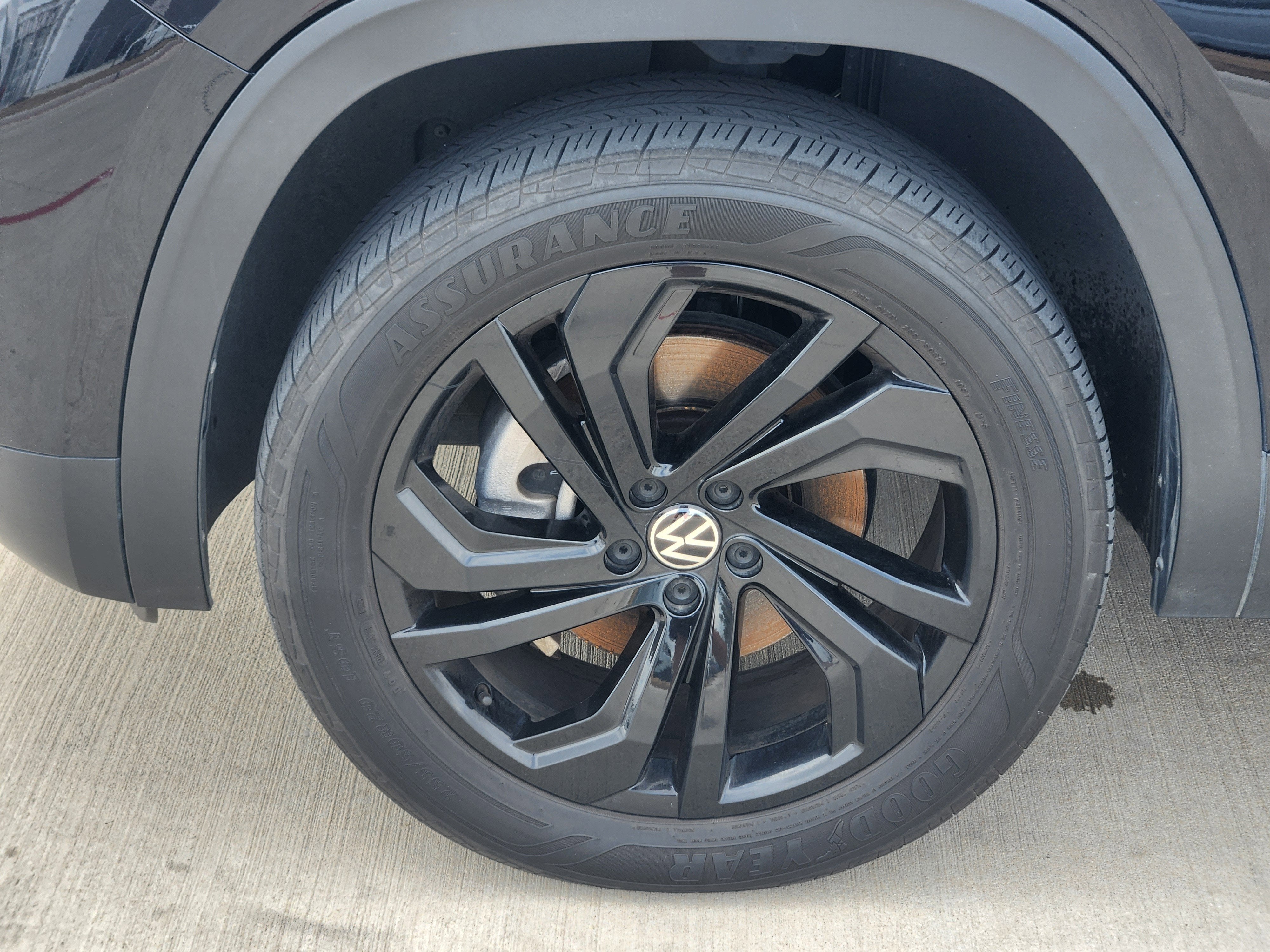 2023 Volkswagen Atlas 3.6L V6 SE w/Technology