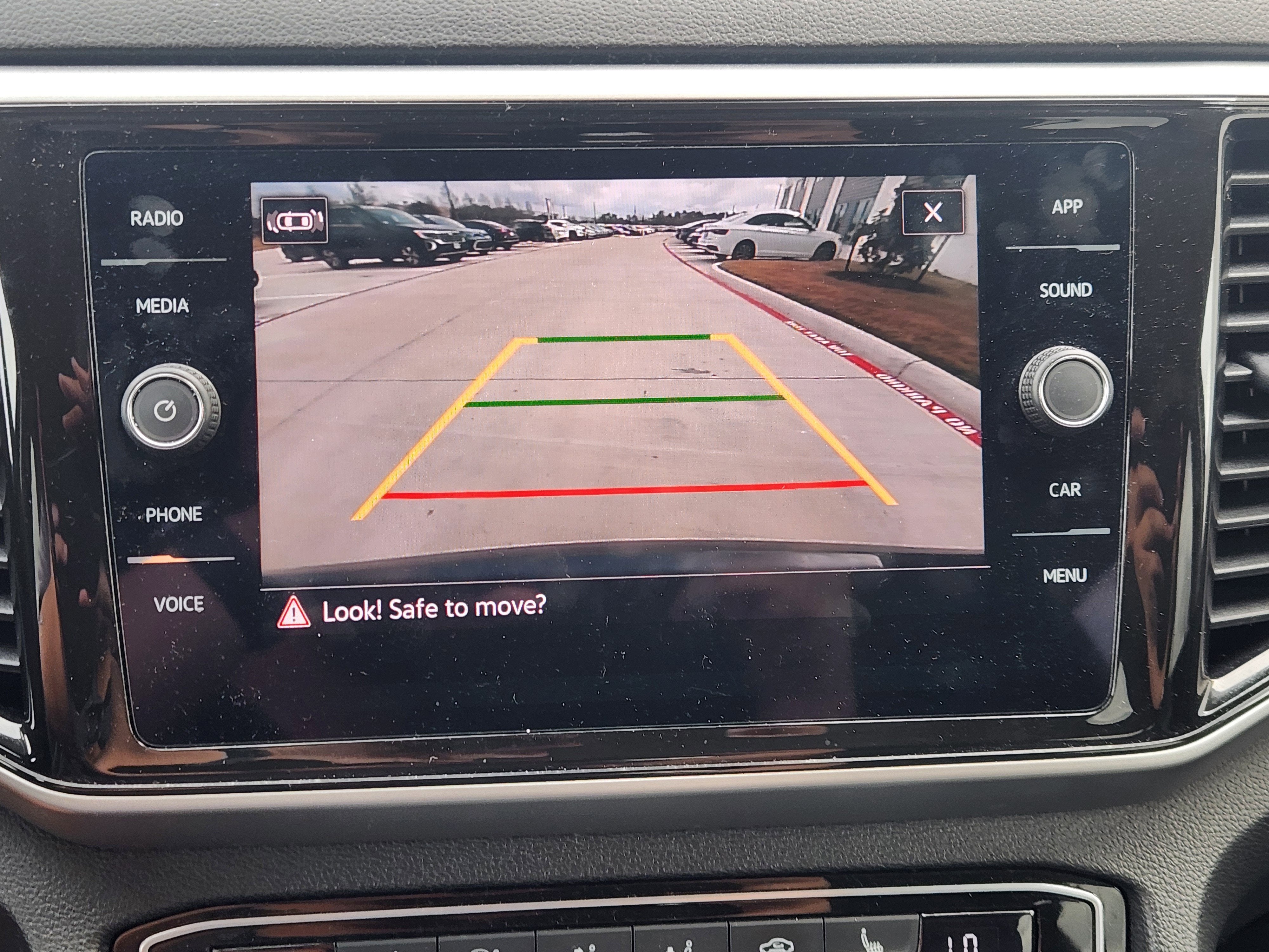 2023 Volkswagen Atlas 3.6L V6 SE w/Technology