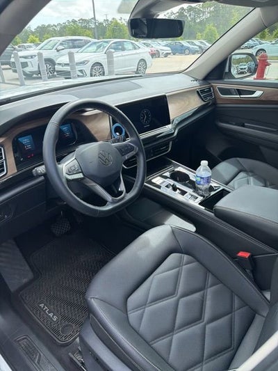 2025 Volkswagen Atlas 2.0T SE w/Technology
