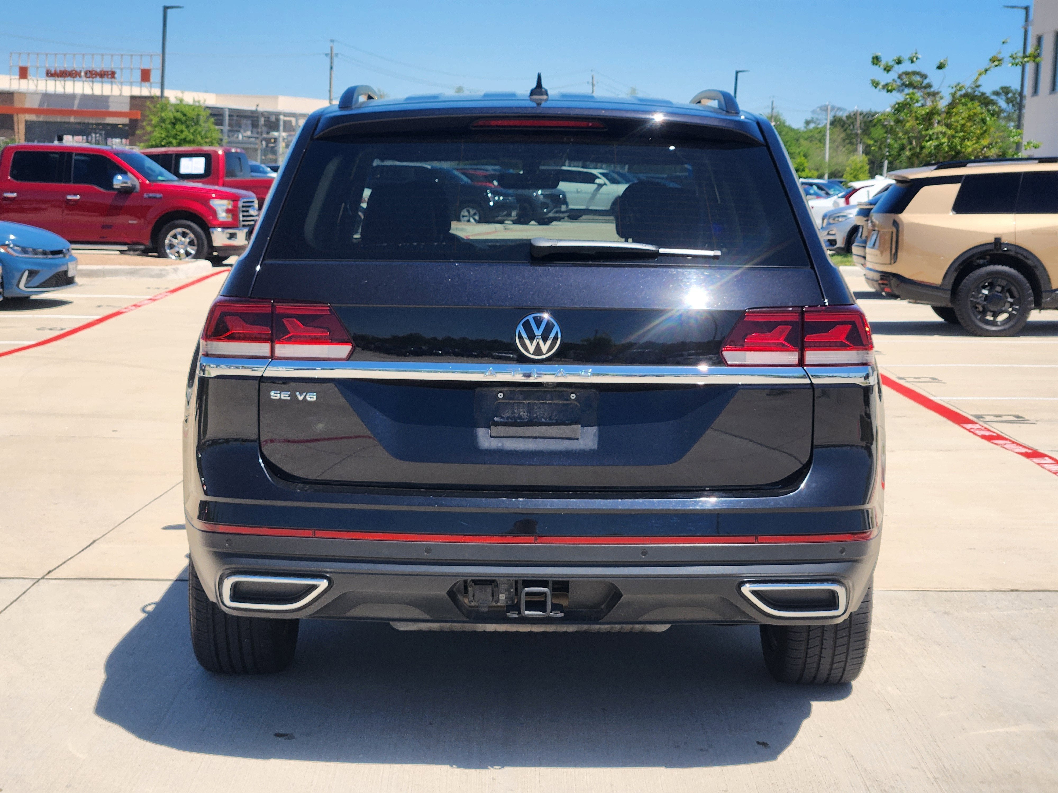 2022 Volkswagen Atlas 3.6L V6 SE w/Technology