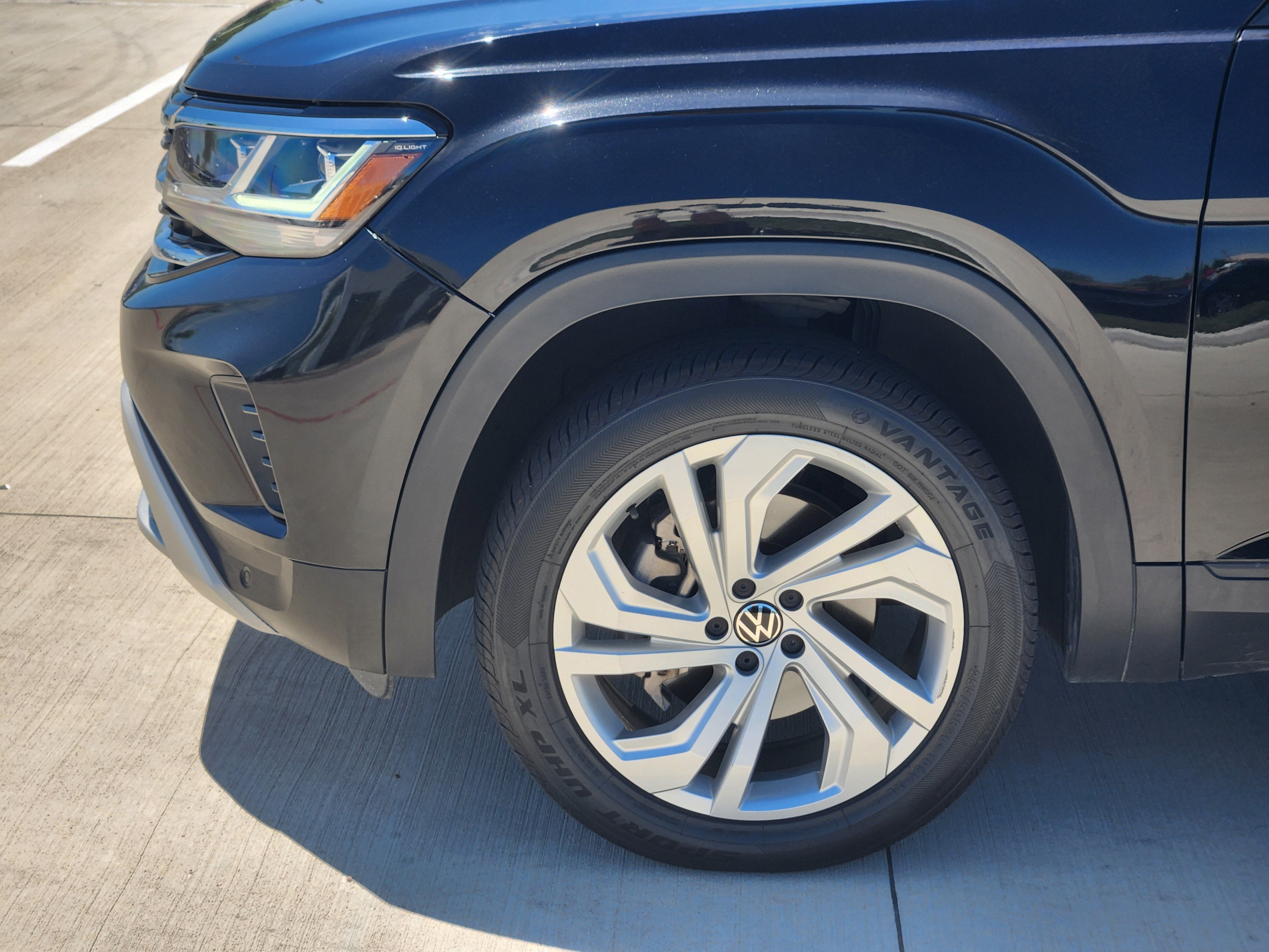 2022 Volkswagen Atlas 3.6L V6 SE w/Technology