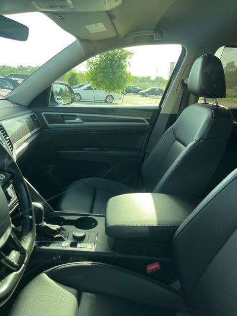 2019 Volkswagen Atlas 3.6L V6 SE w/Technology R-Line