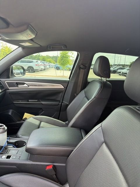 2020 Volkswagen Atlas Cross Sport Base