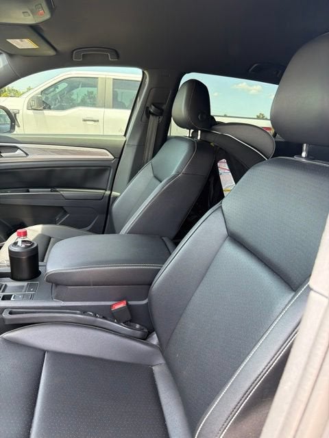 2020 Volkswagen Atlas Cross Sport 3.6L V6 SE w/Technology R-Line