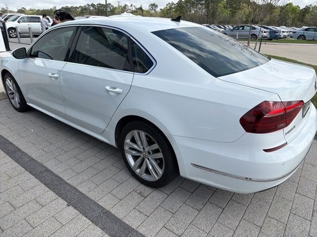 2018 Volkswagen Passat 2.0T SE w/Technology