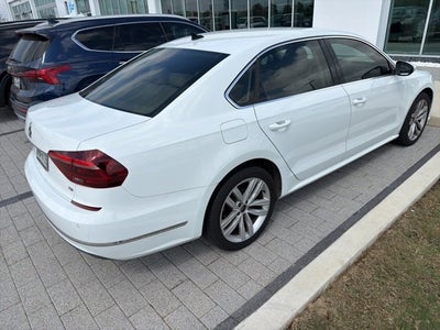 2018 Volkswagen Passat 2.0T SE w/Technology