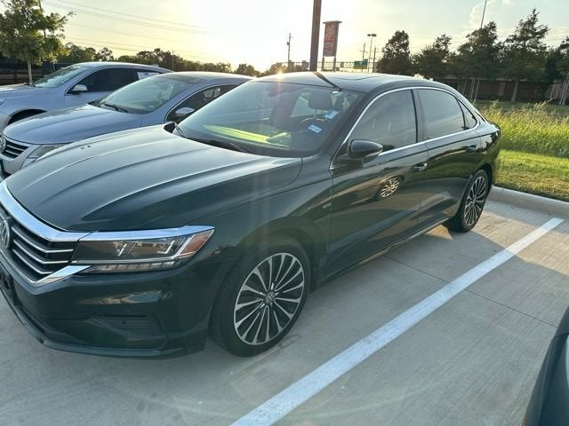 2022 Volkswagen Passat 2.0T Limited Edition