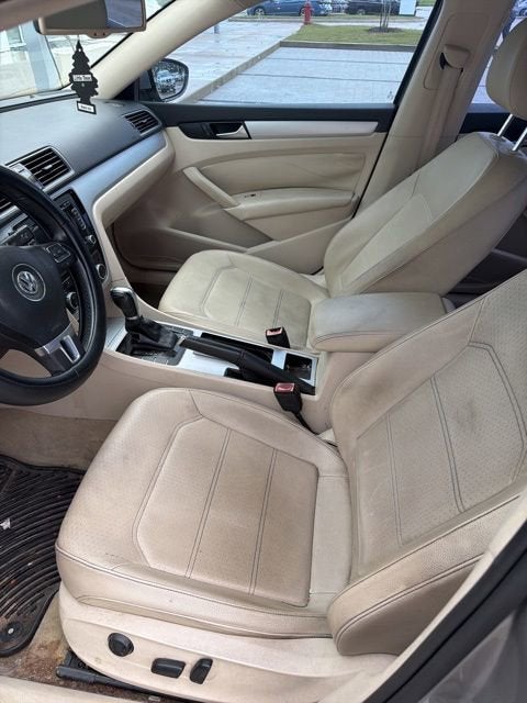 2012 Volkswagen Passat 2.5 SE