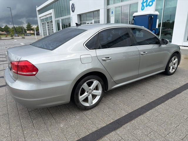 2012 Volkswagen Passat 2.5 SE