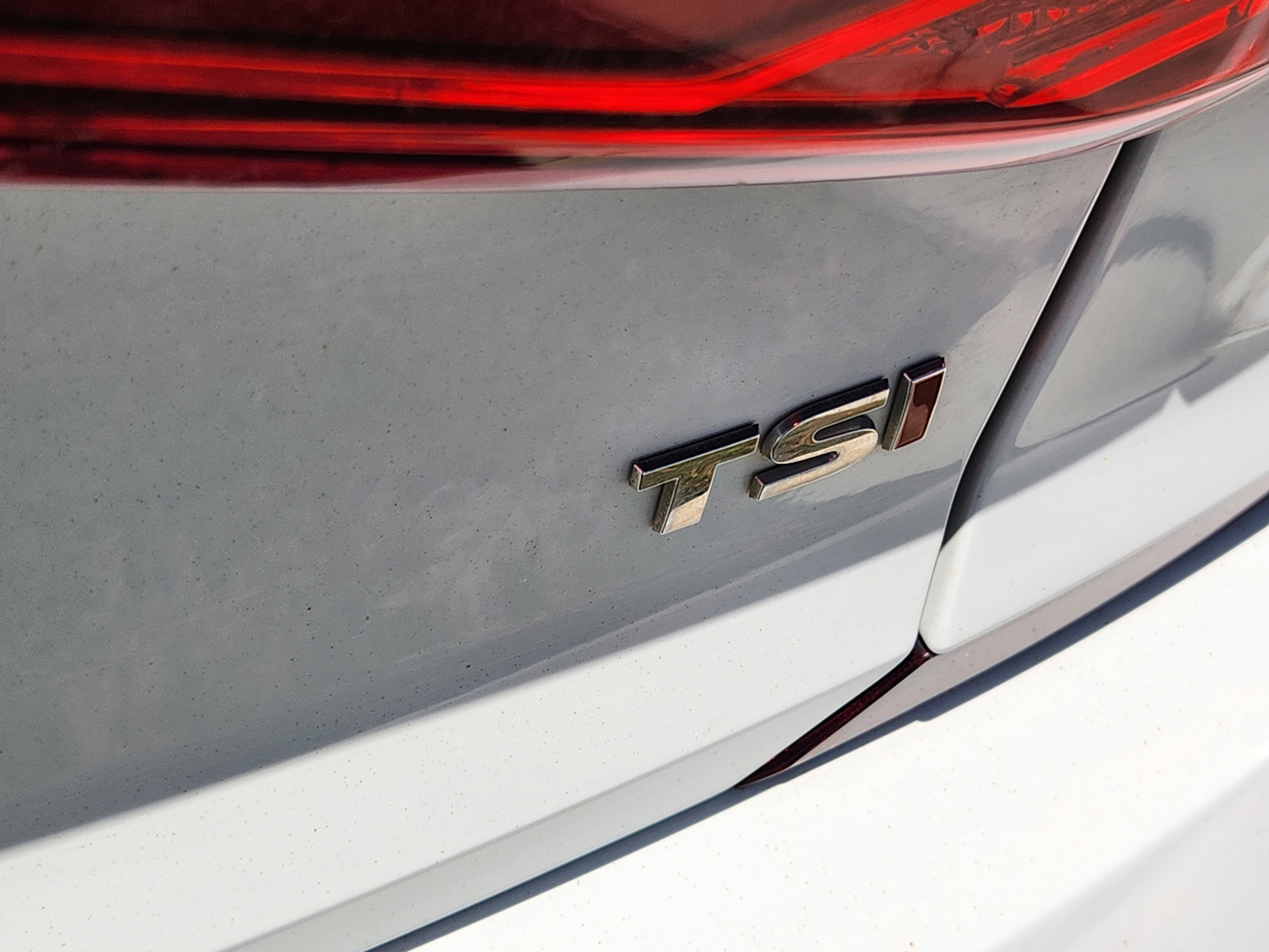 2016 Volkswagen Passat 1.8T SE