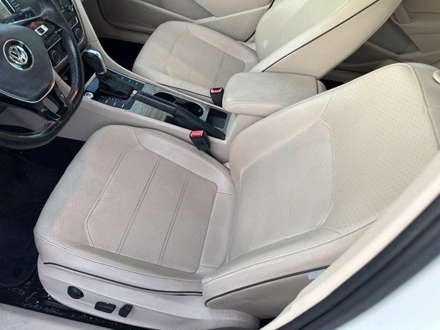 2017 Volkswagen Passat 1.8T SE