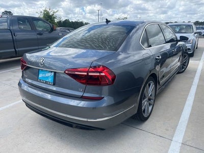 2017 Volkswagen Passat R-Line w/Comfort Pkg