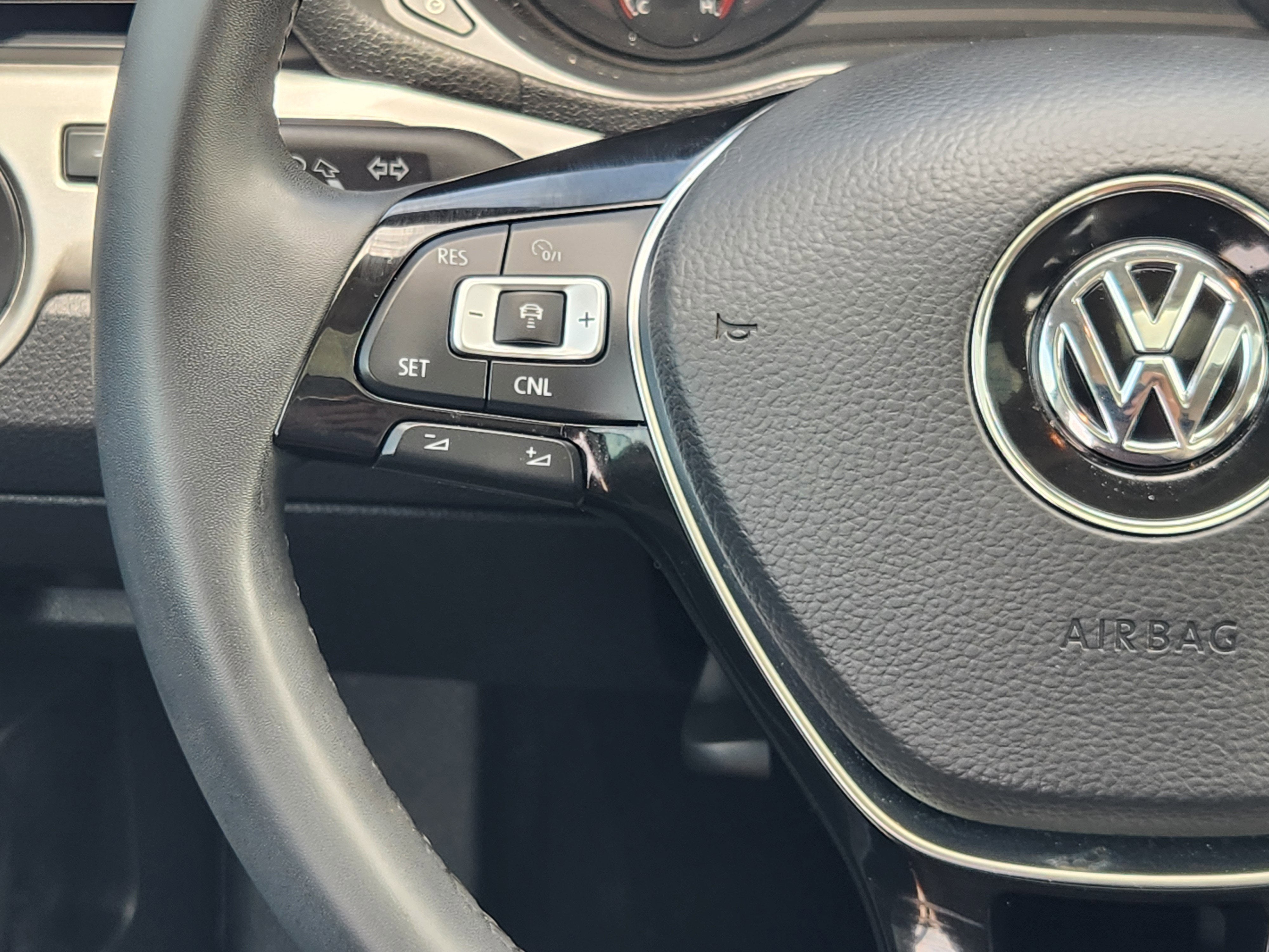 2022 Volkswagen Passat 2.0T SE