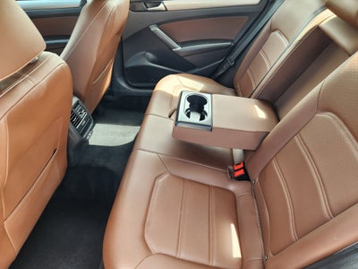 2022 Volkswagen Passat 2.0T SE