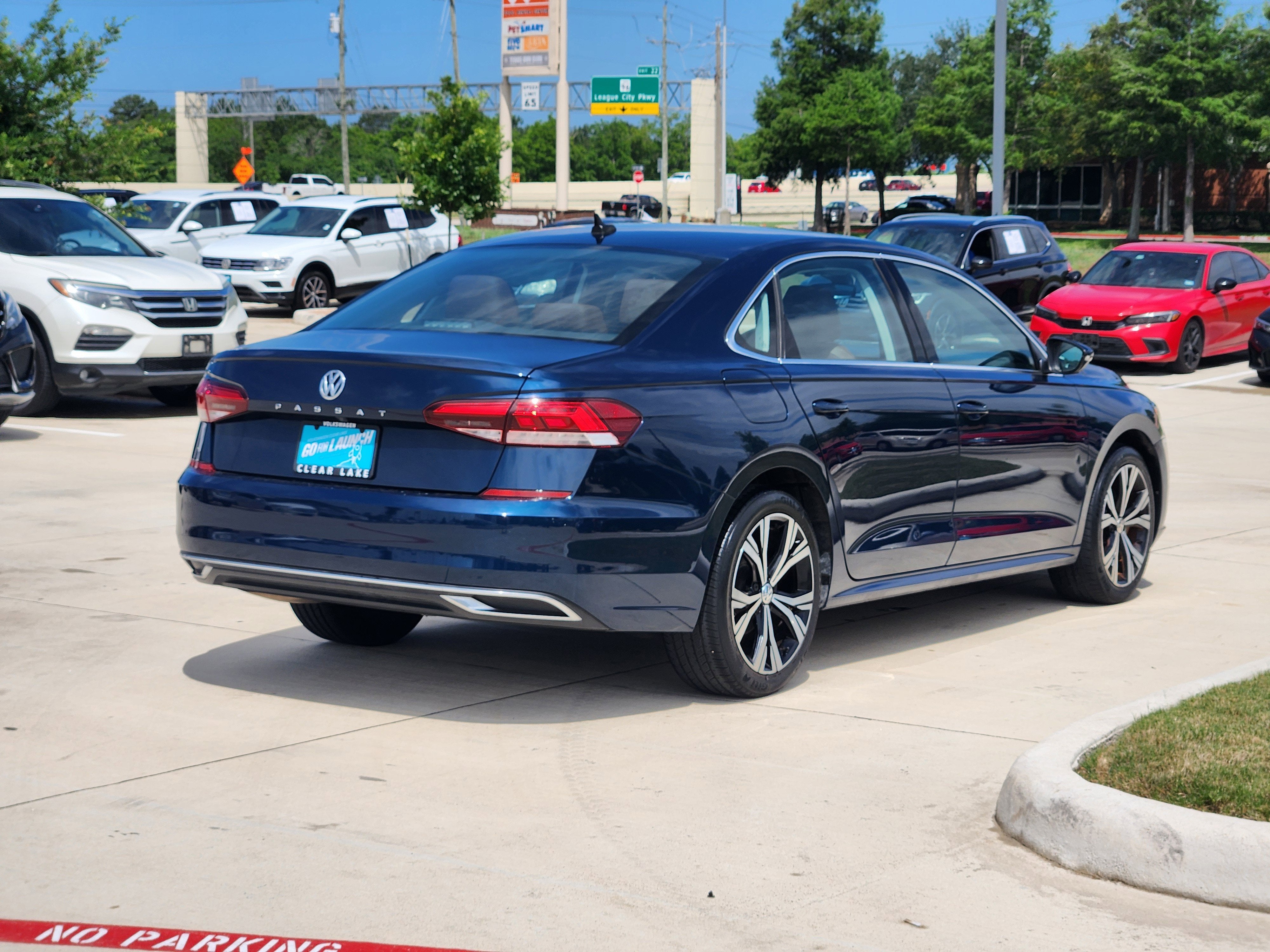 2022 Volkswagen Passat 2.0T SE