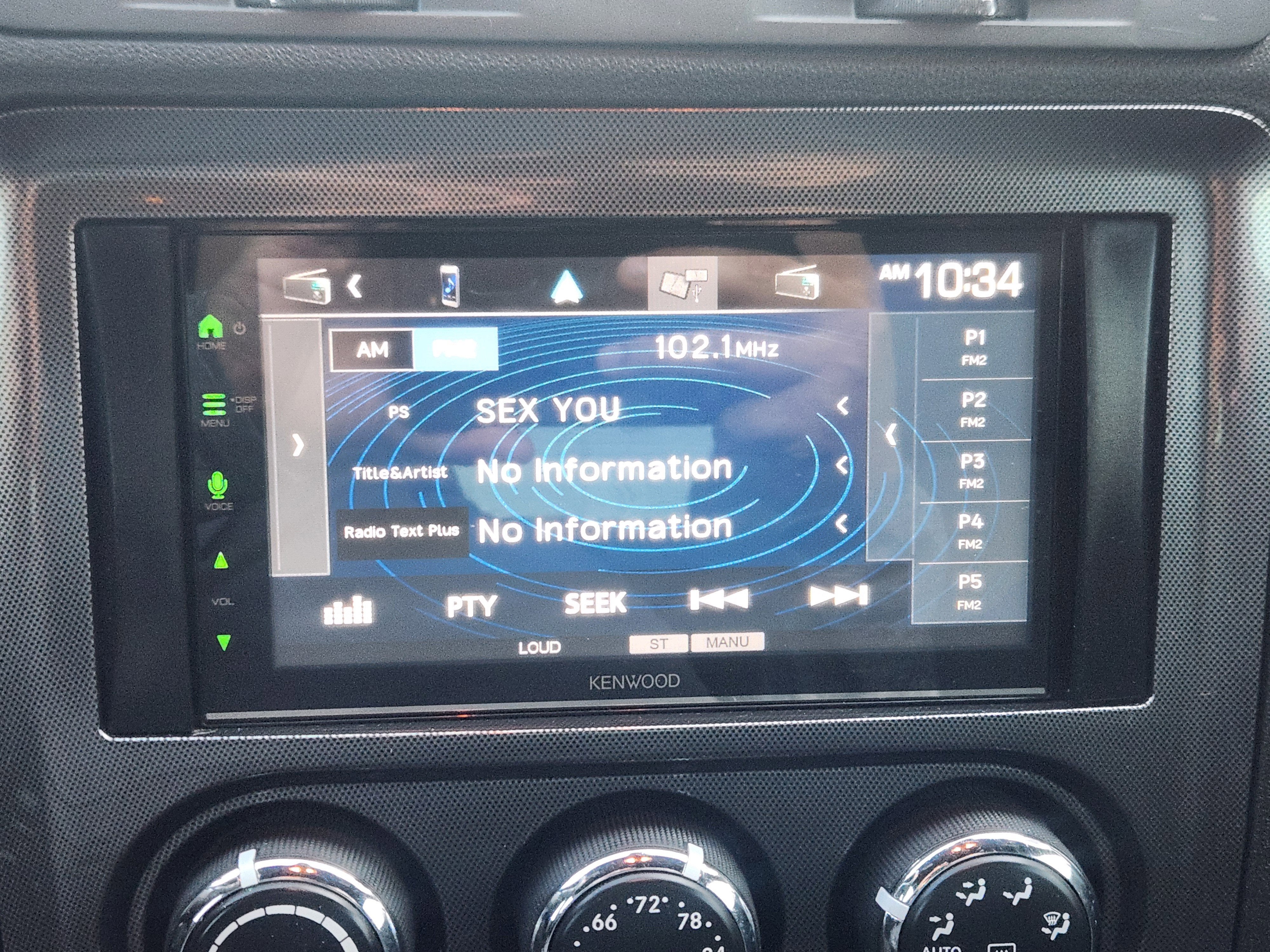 2013 Dodge Challenger SXT