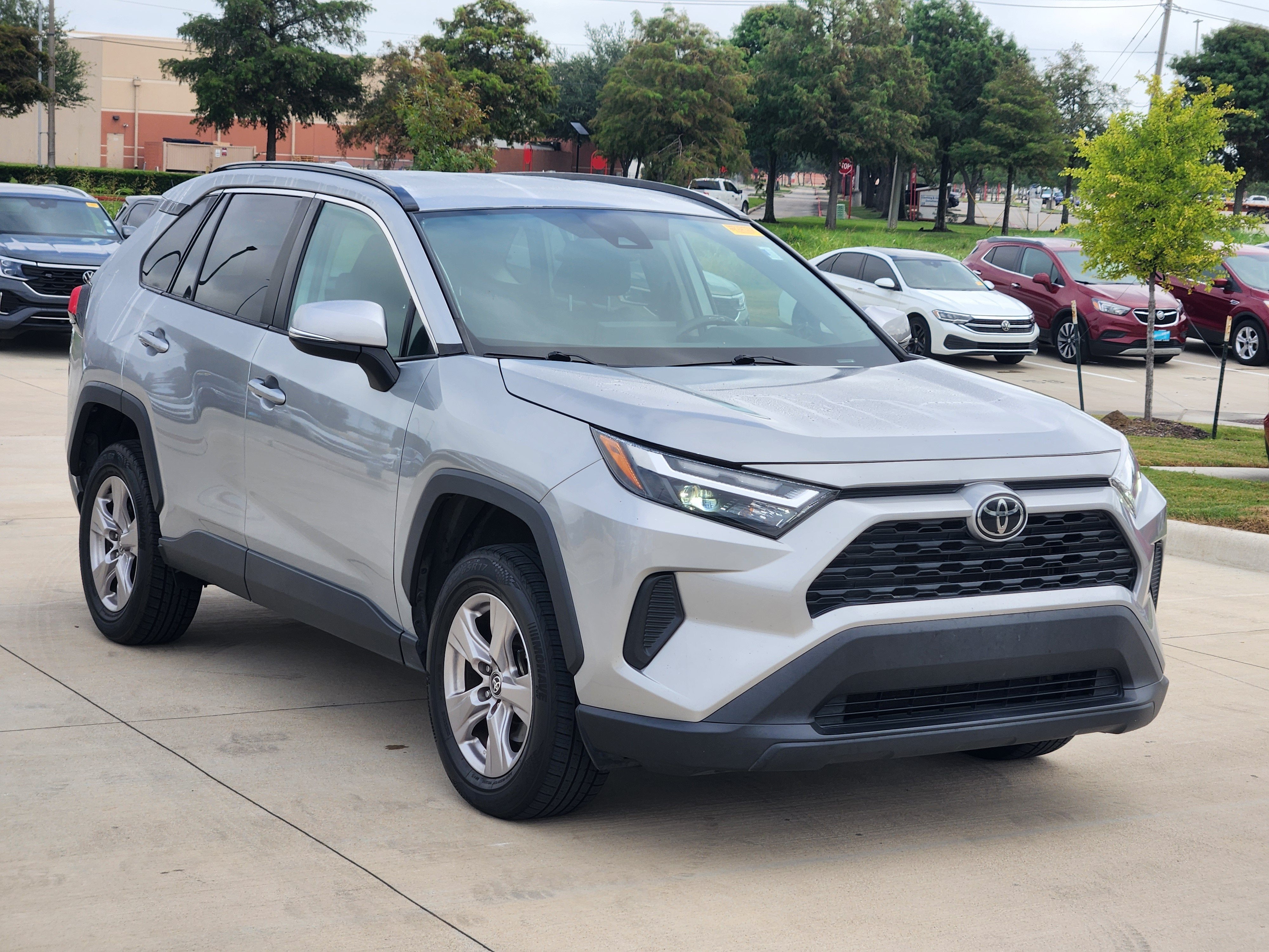 2022 Toyota RAV4 XLE