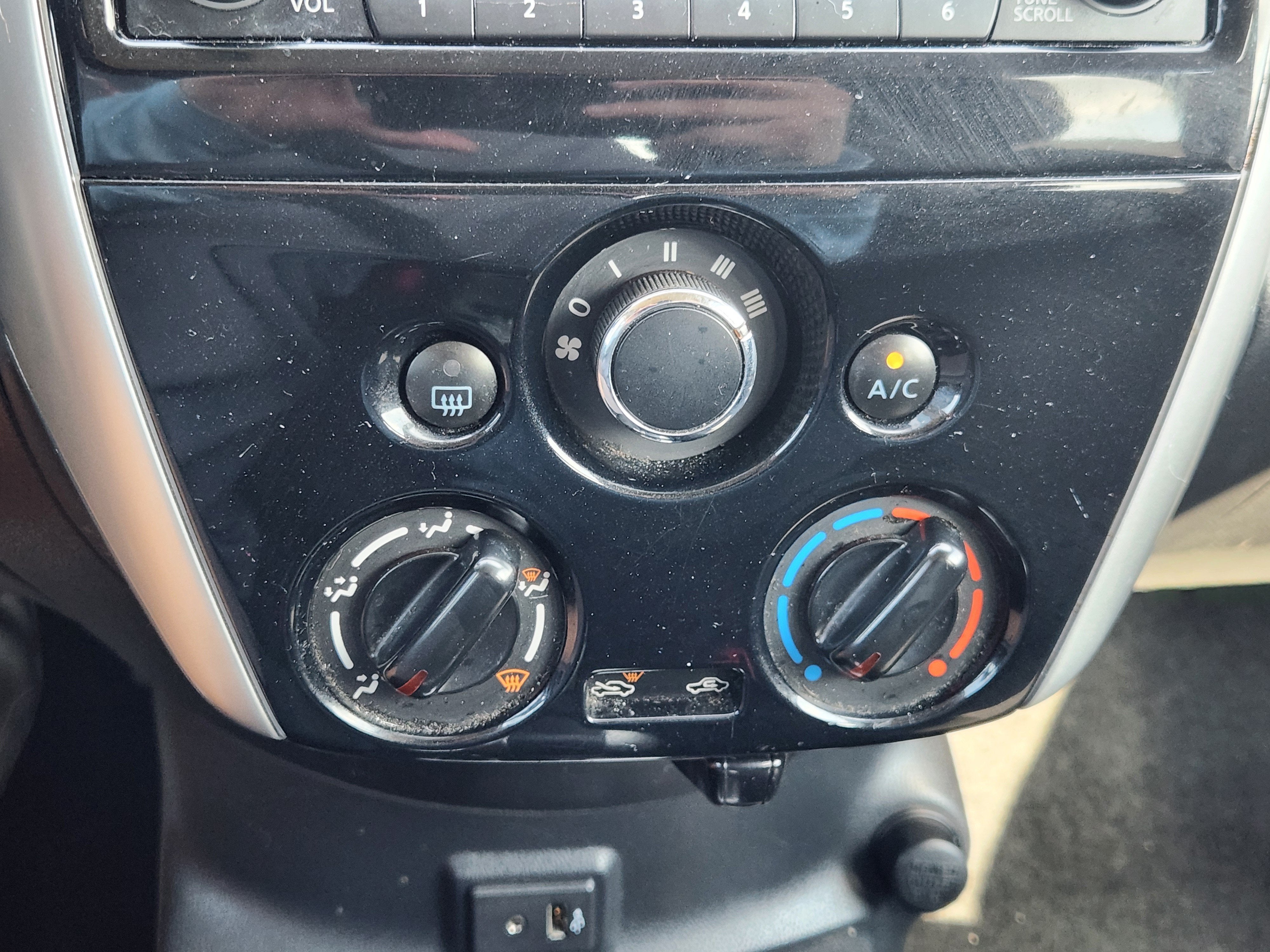 2017 Nissan Versa Note SV