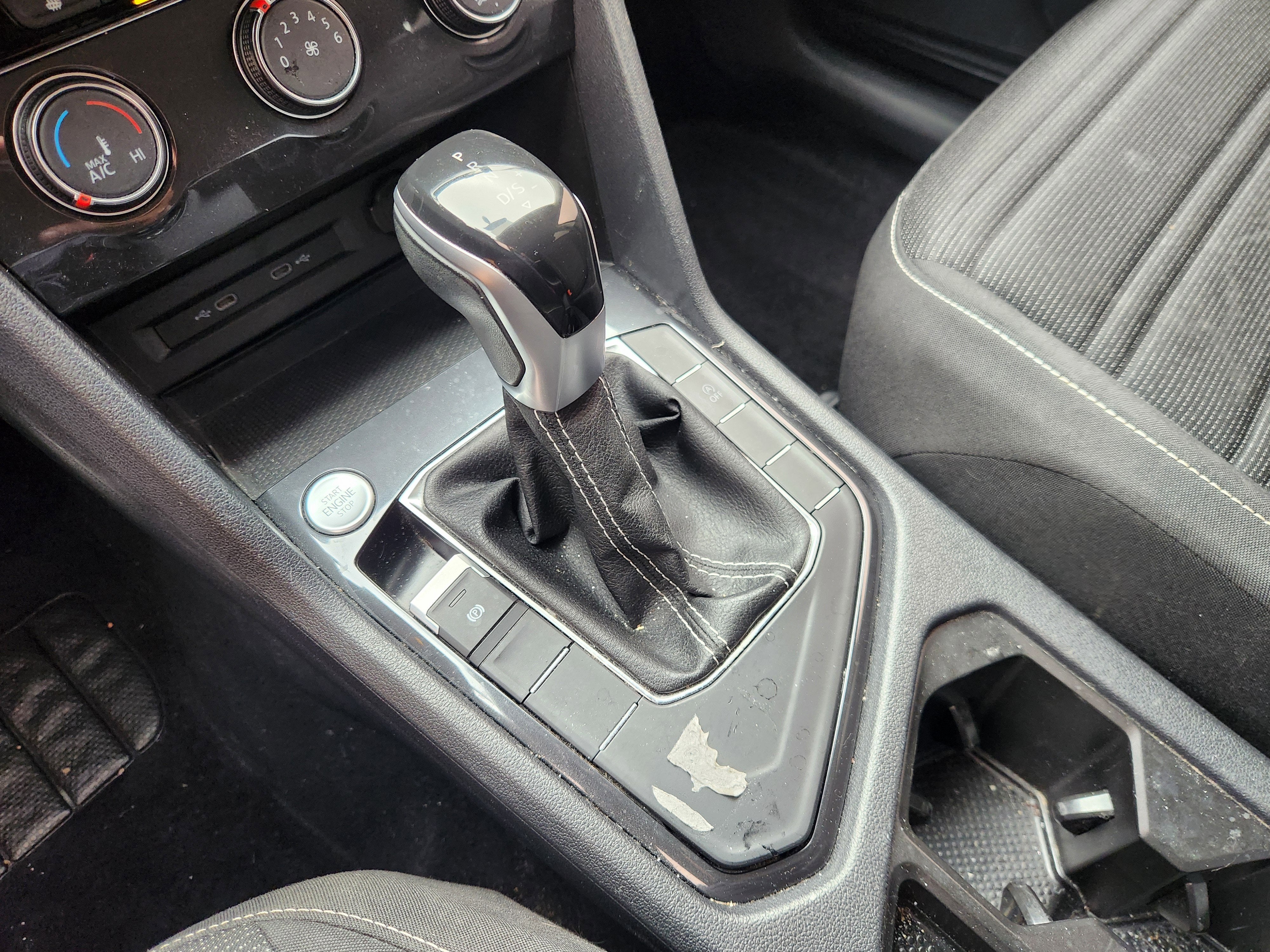 2022 Volkswagen Tiguan S